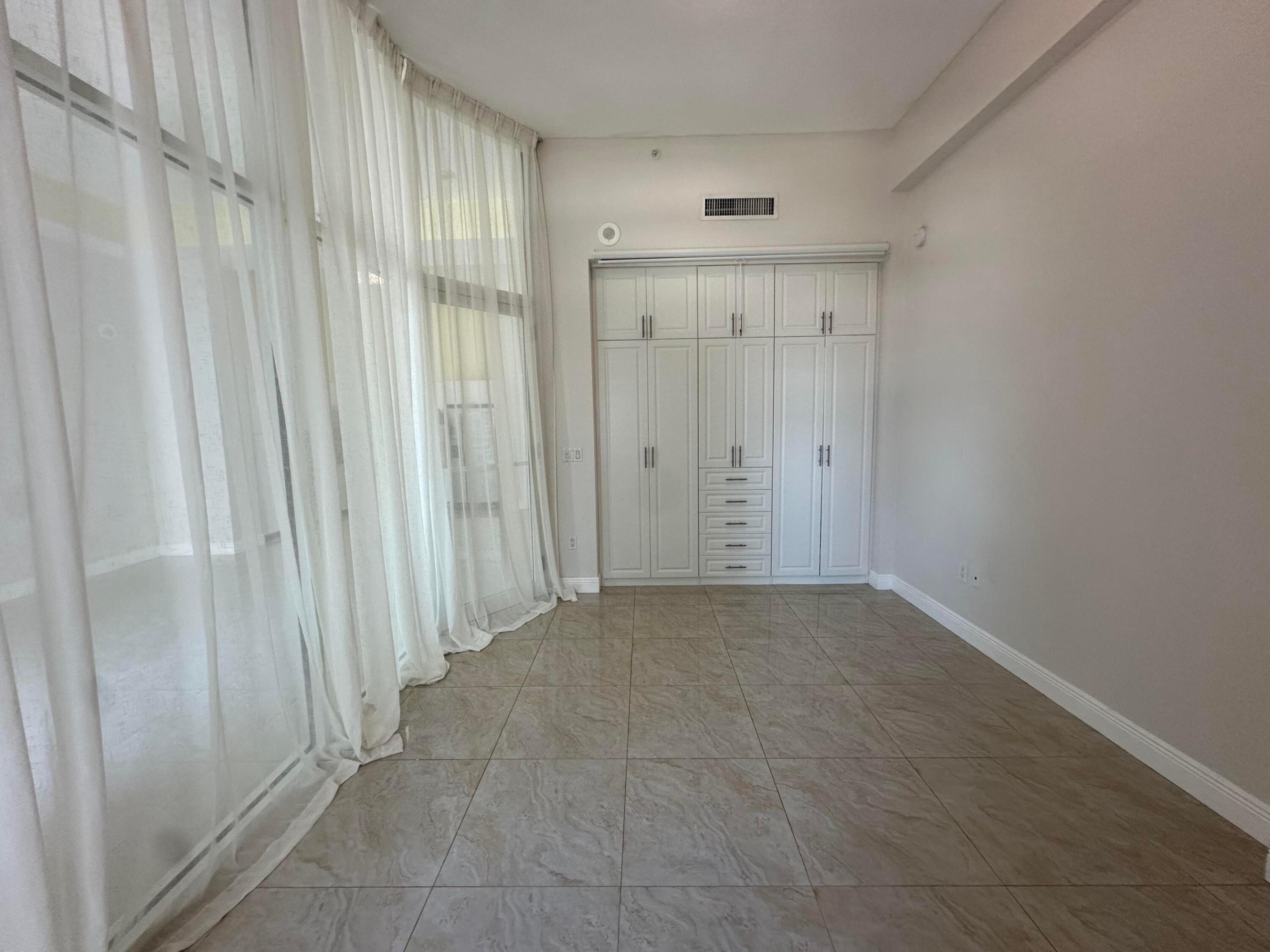 image Loft Downtown I10