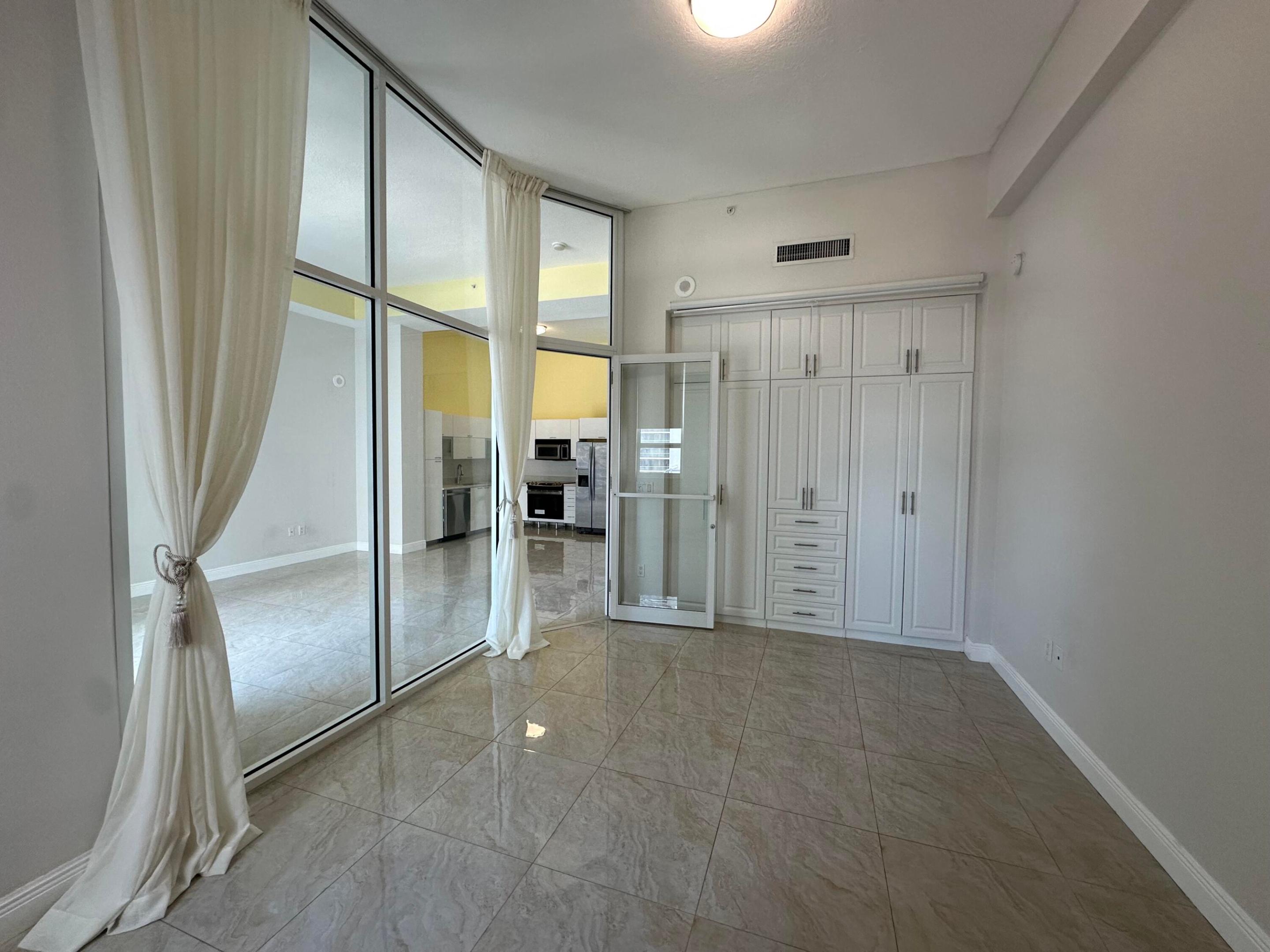 image Loft Downtown I8