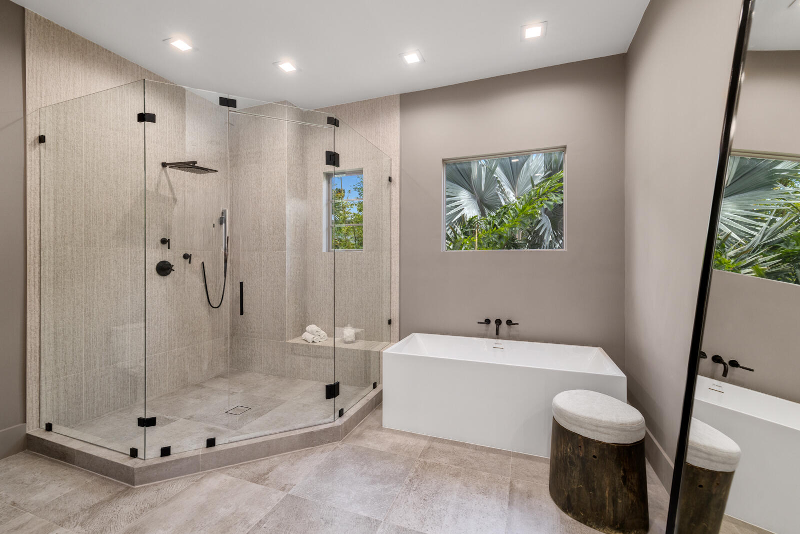 1207 Spanish Riv Boca Raton, FL 33432