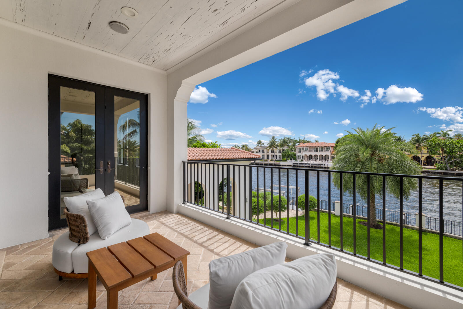 1207 Spanish Riv Boca Raton, FL 33432