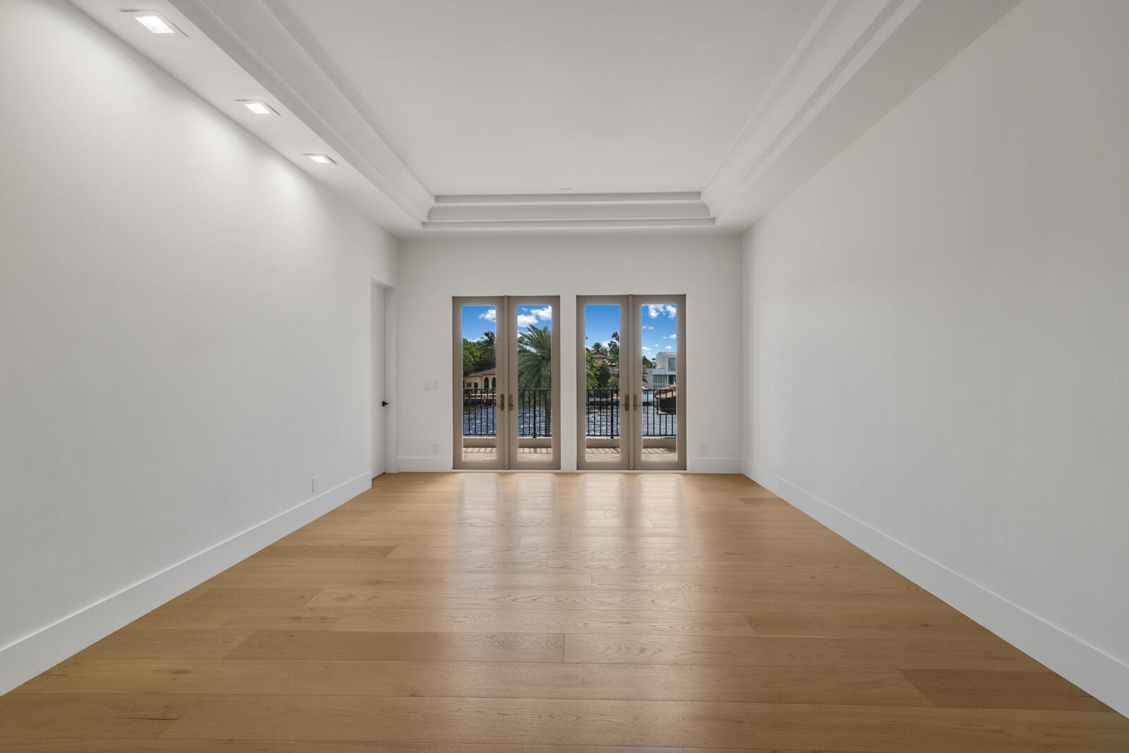 1207 Spanish Riv Boca Raton, FL 33432