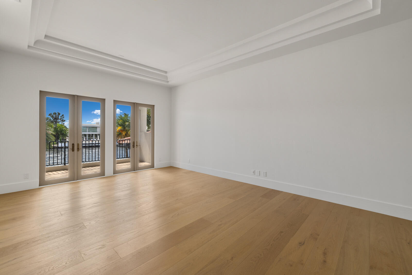 1207 Spanish Riv Boca Raton, FL 33432