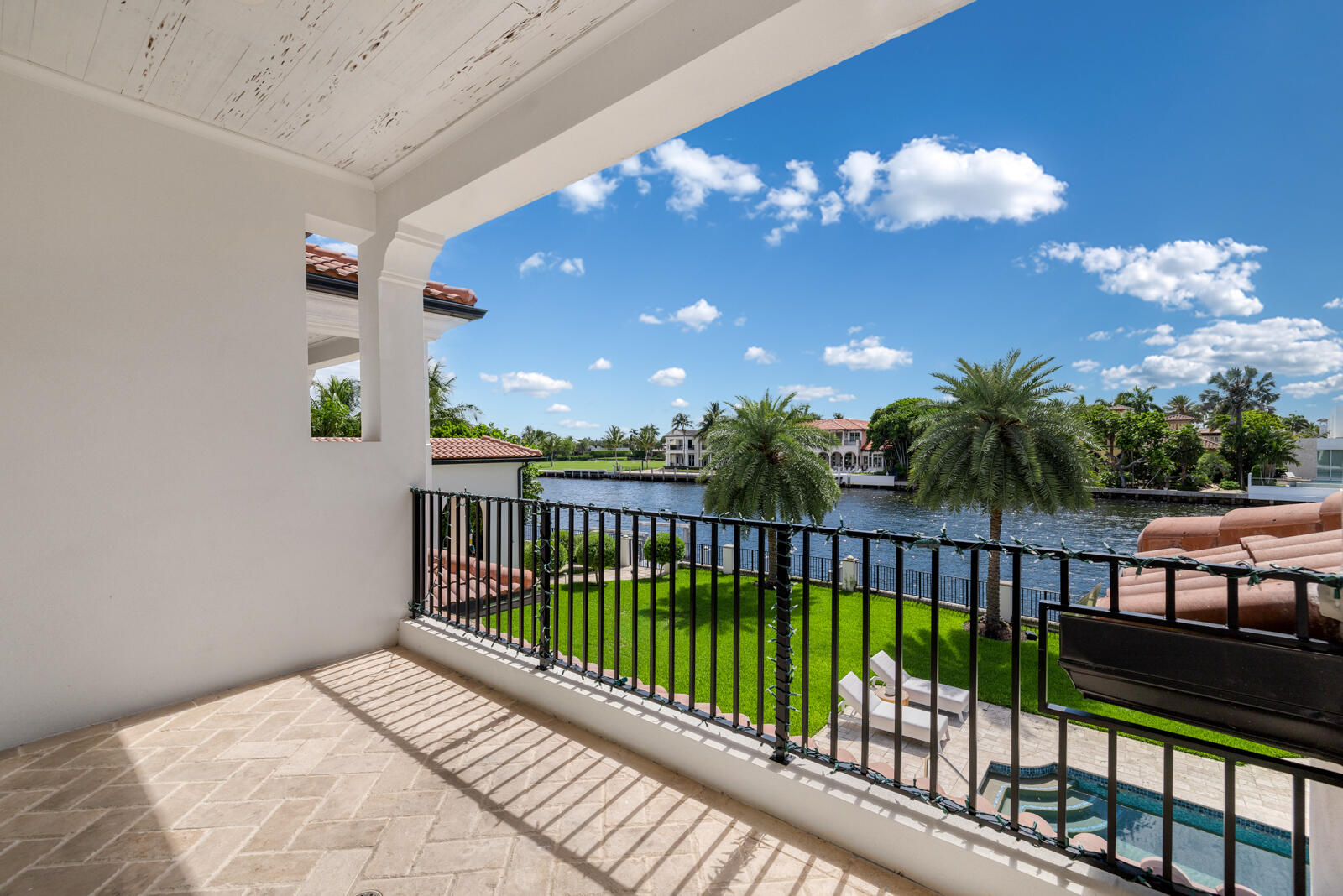 1207 Spanish Riv Boca Raton, FL 33432