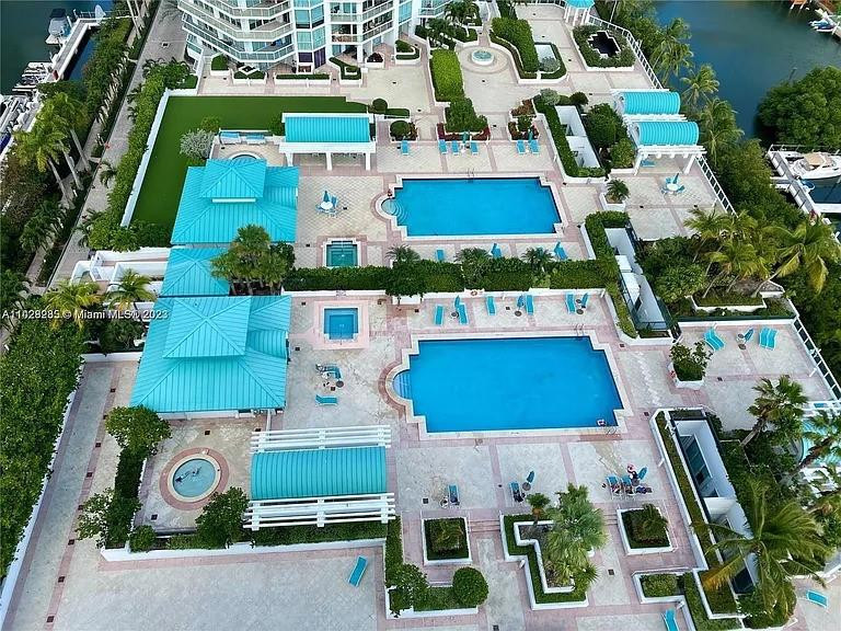 16500 Collins #2052 Sunny Isles Beach, FL 33160