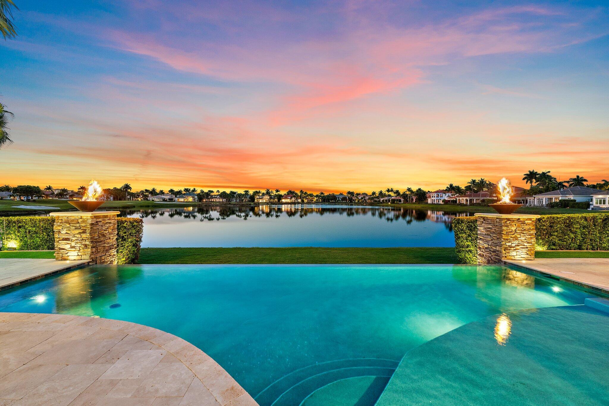 636 Hermitage Cir