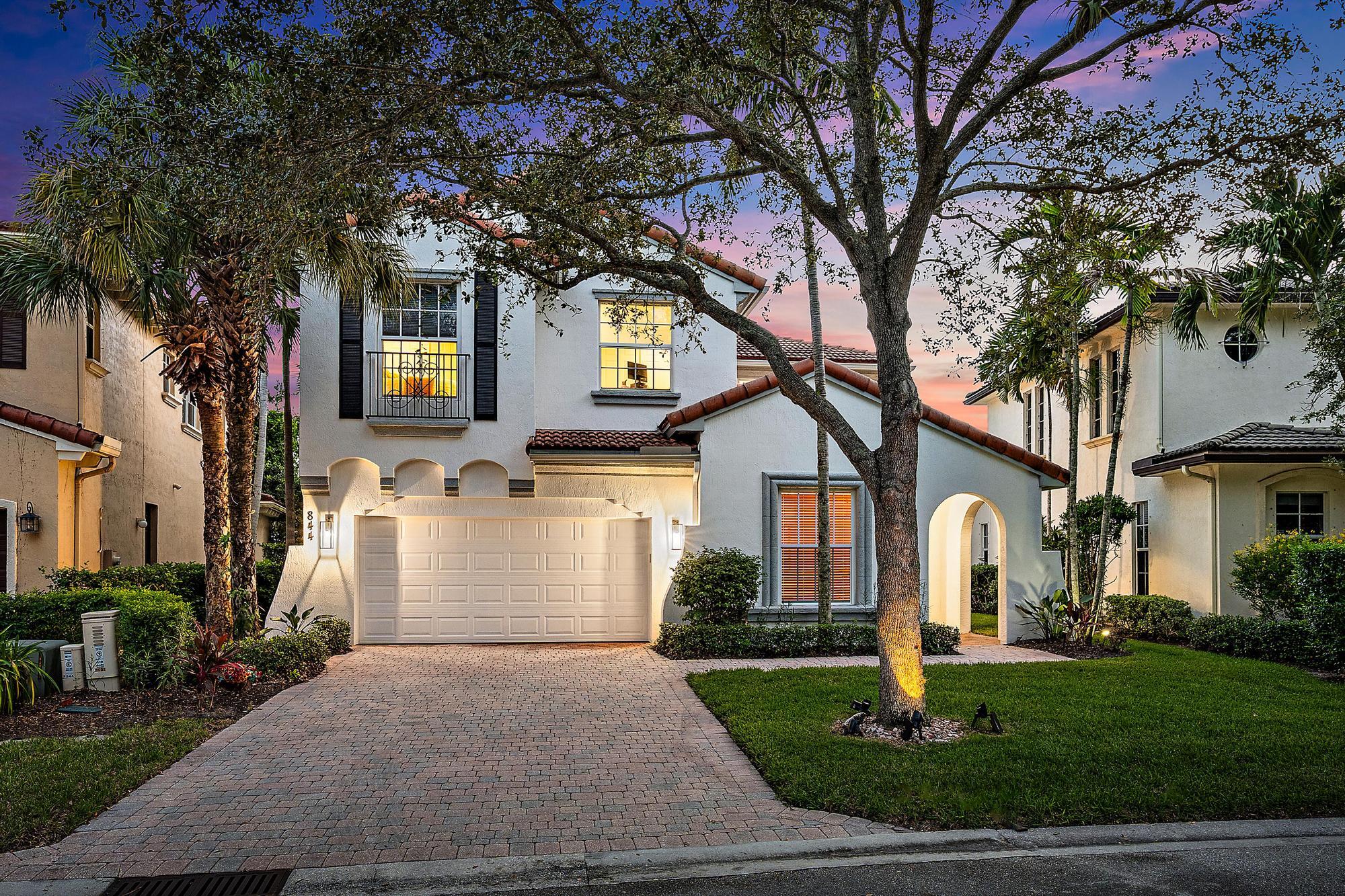 844 Madison Ct