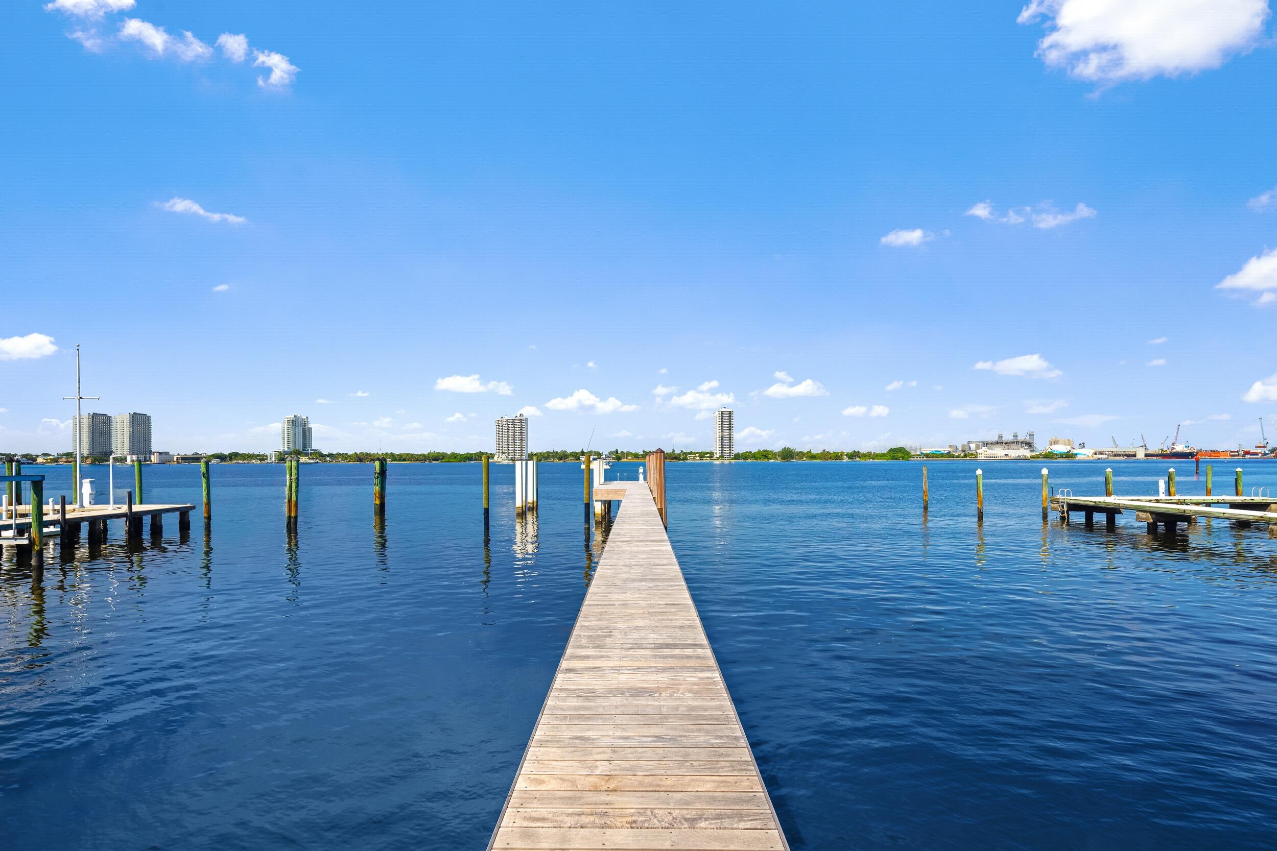 1265 N Lk Way Palm Beach, FL 33480