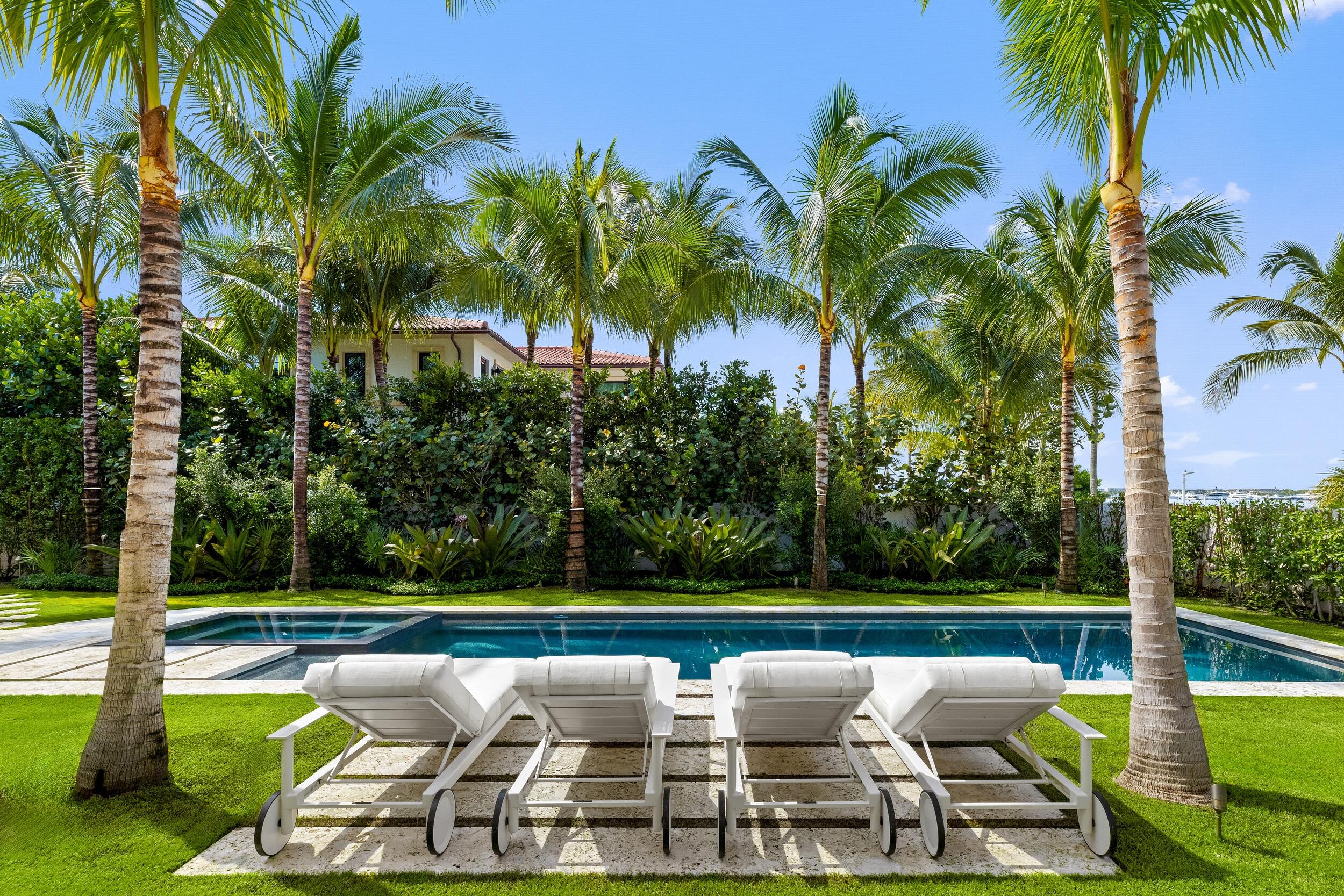 1265 N Lk Way Palm Beach, FL 33480