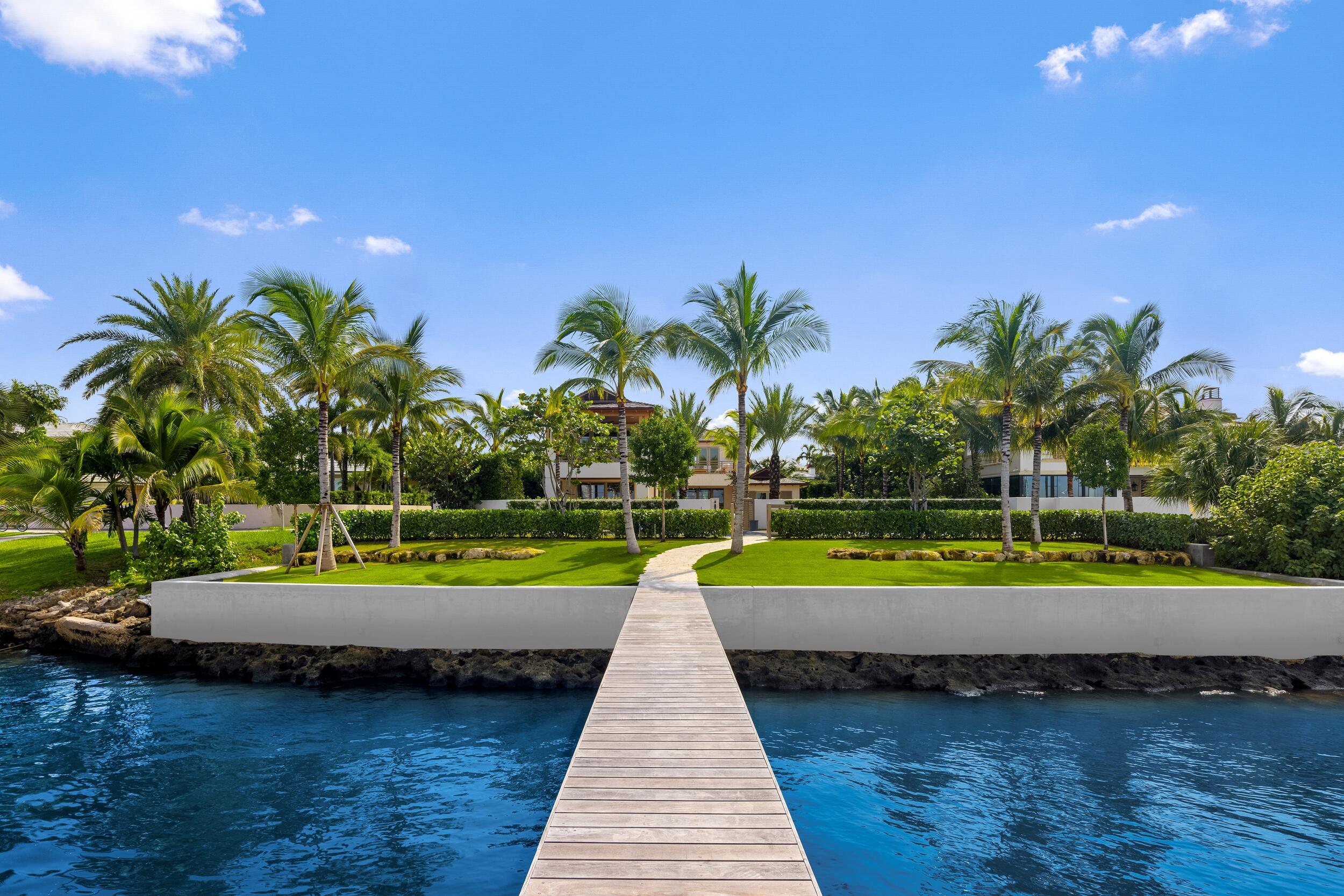 1265 N Lk Way Palm Beach, FL 33480