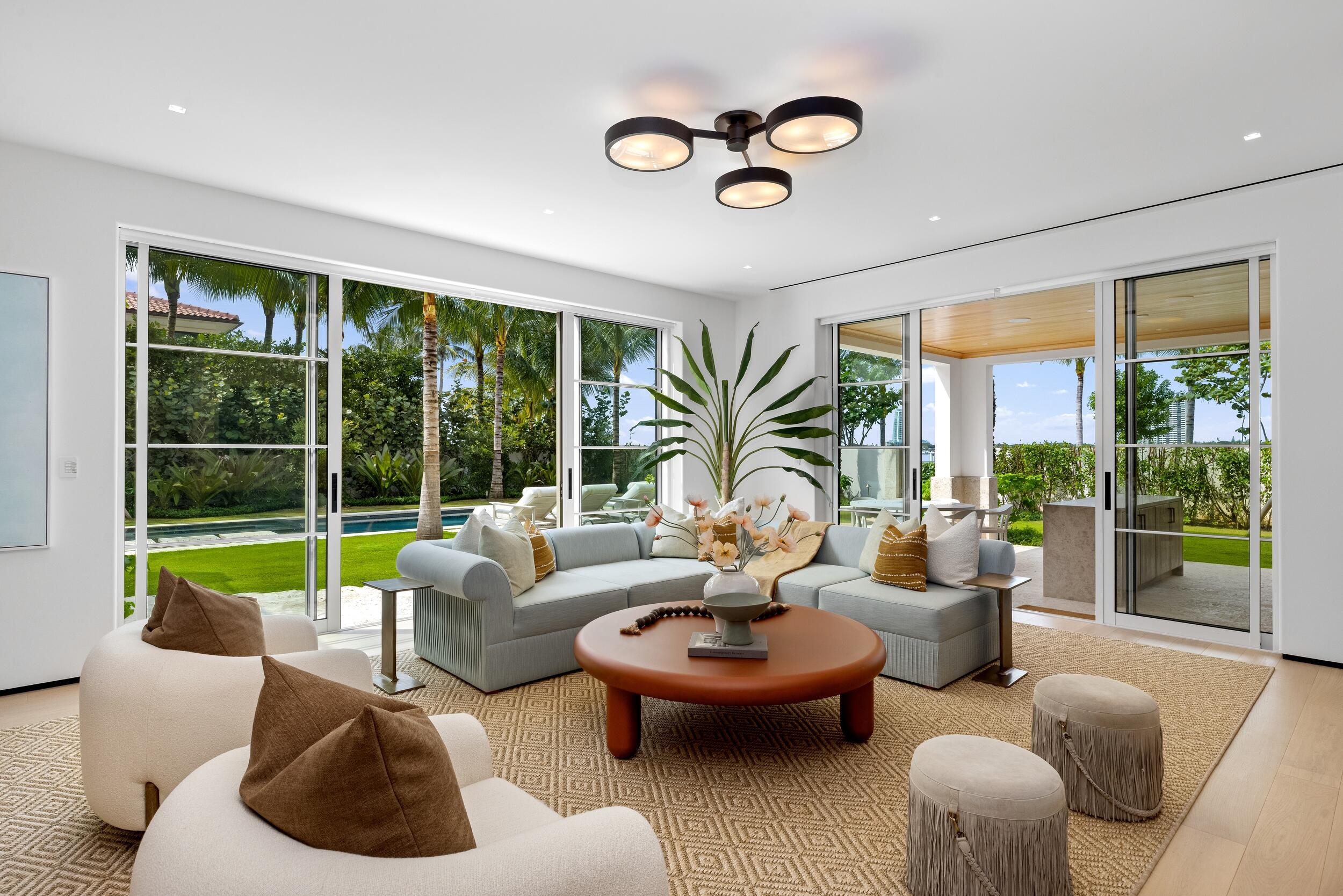 1265 N Lk Way Palm Beach, FL 33480