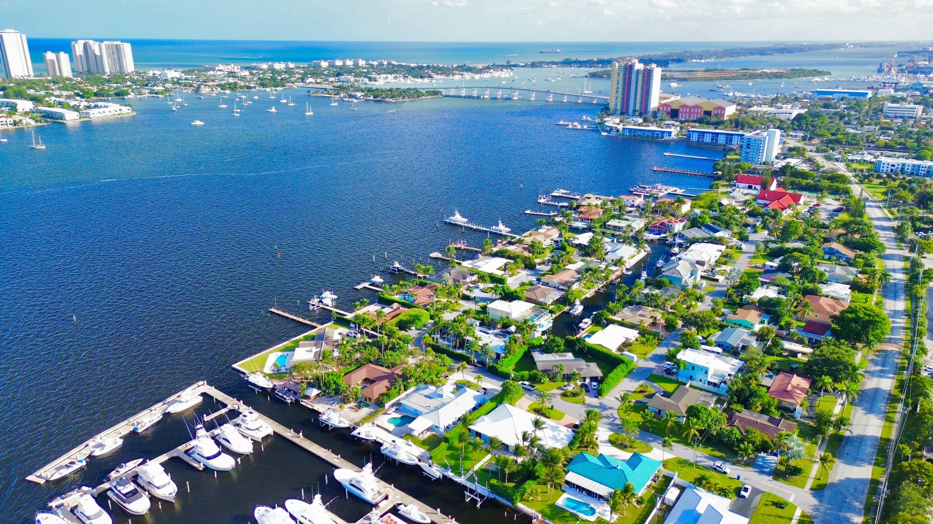 110 Shr Dr Riviera Beach, FL 33404