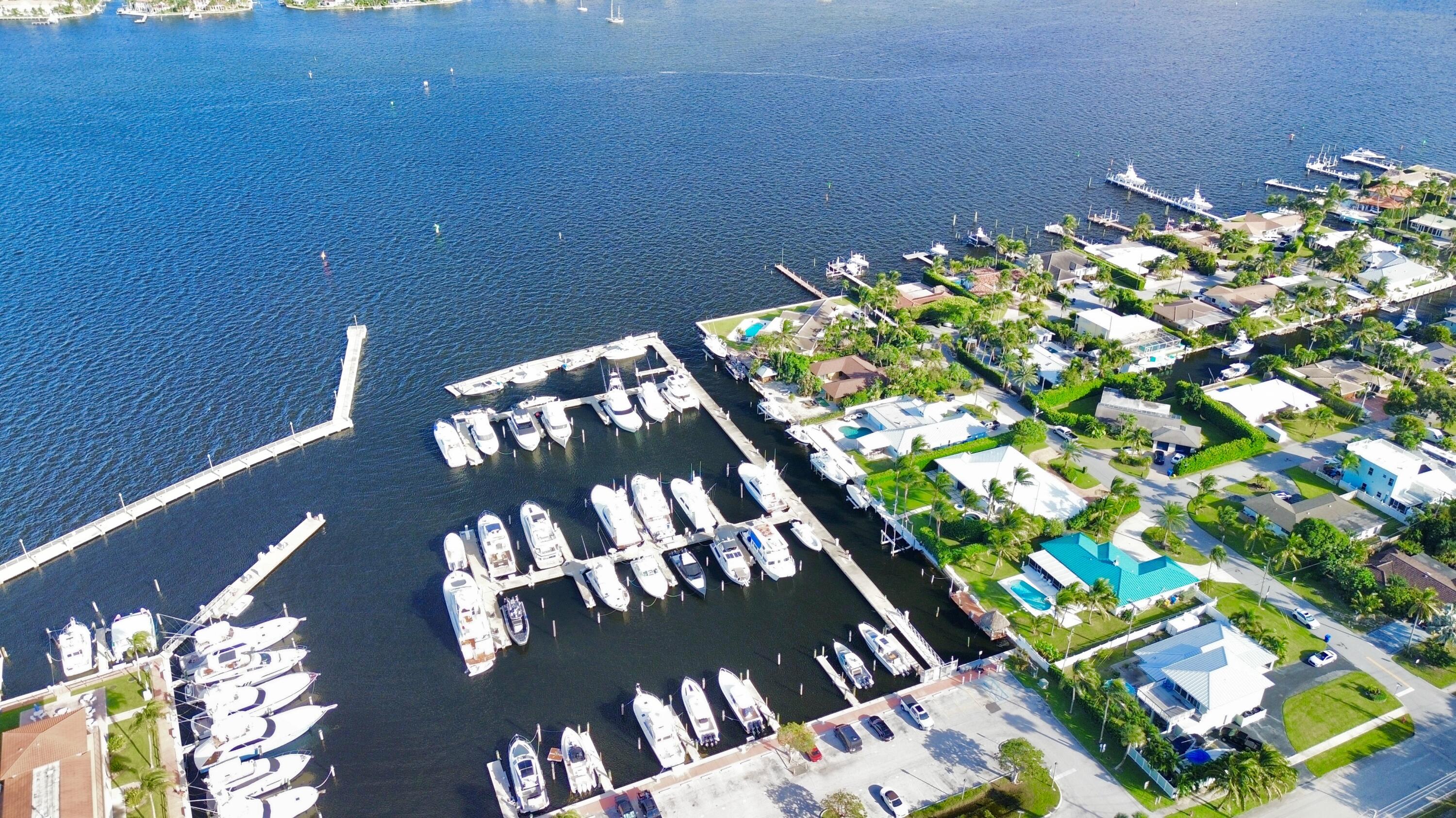 110 Shr Dr Riviera Beach, FL 33404