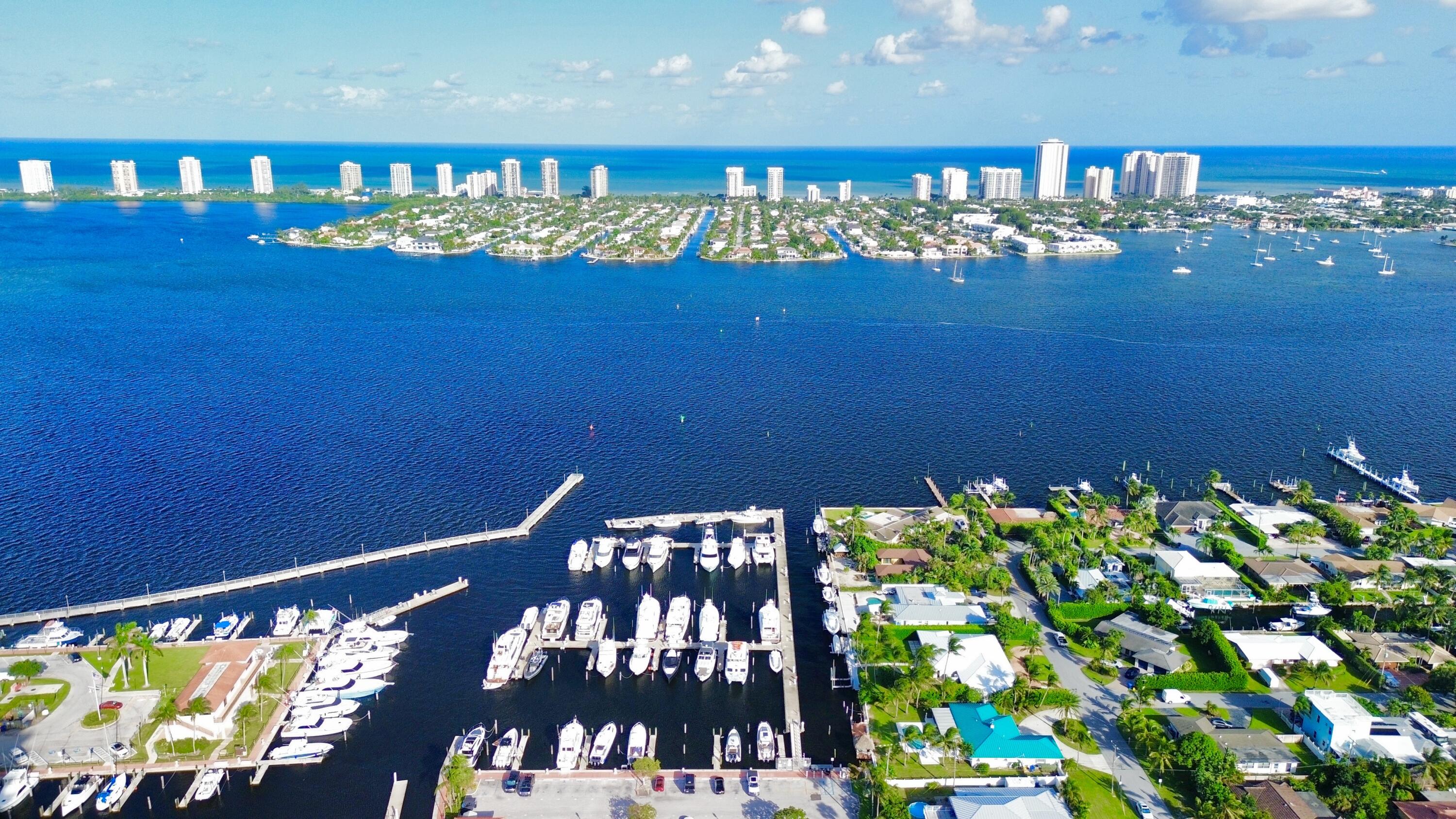 110 Shr Dr Riviera Beach, FL 33404