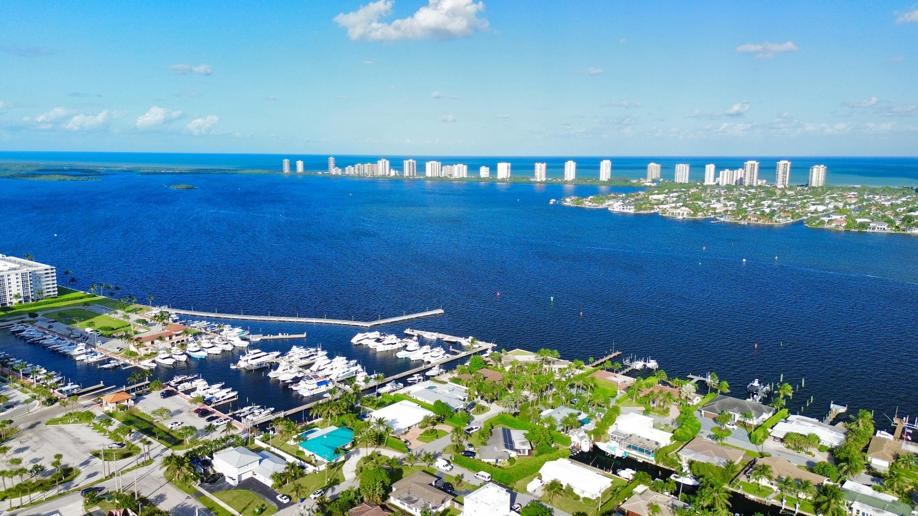 110 Shr Dr Riviera Beach, FL 33404