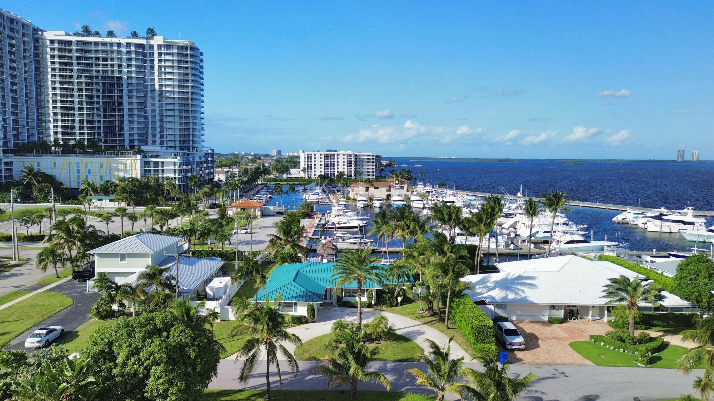 110 Shr Dr Riviera Beach, FL 33404