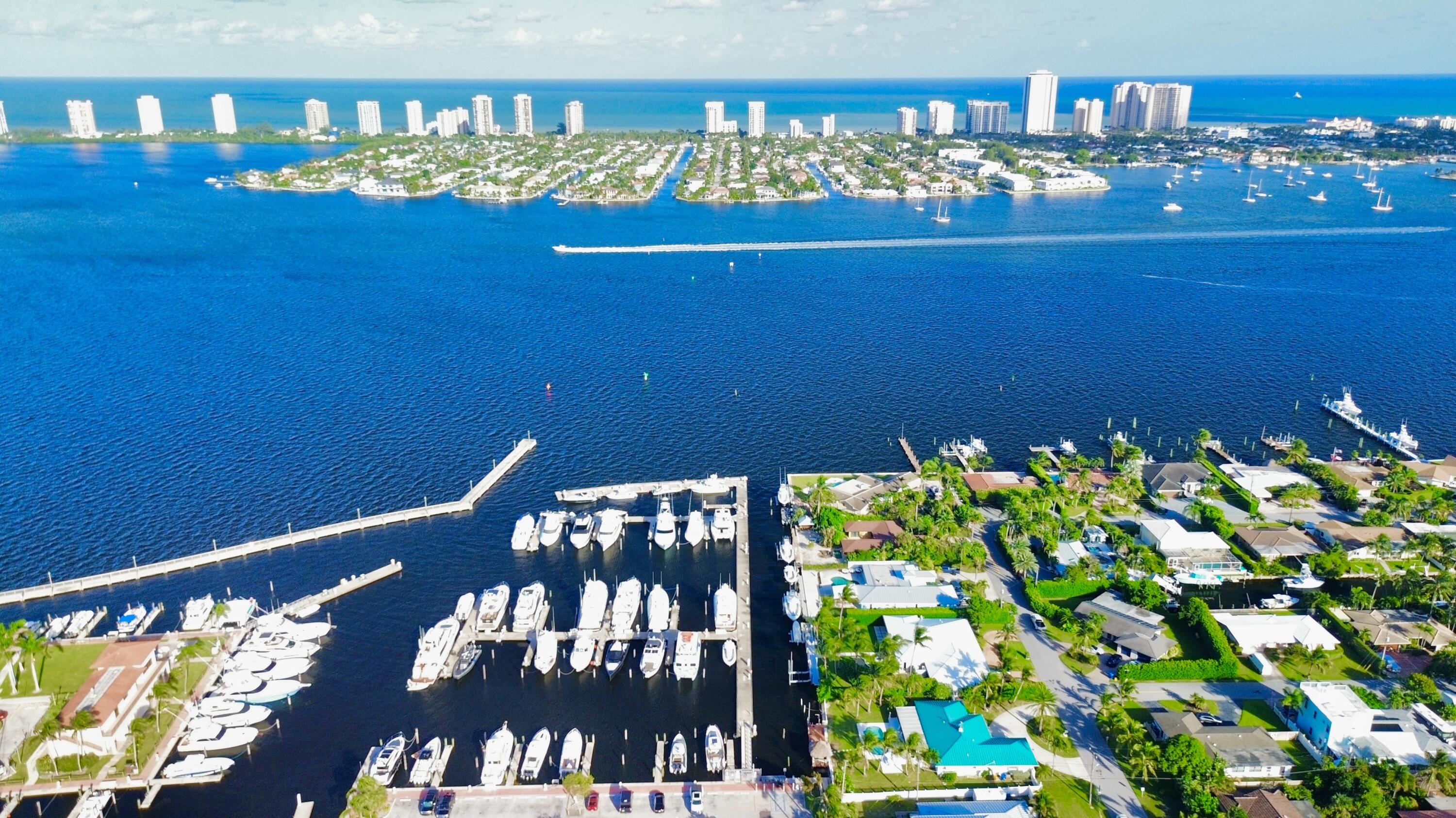 110 Shr Dr Riviera Beach, FL 33404