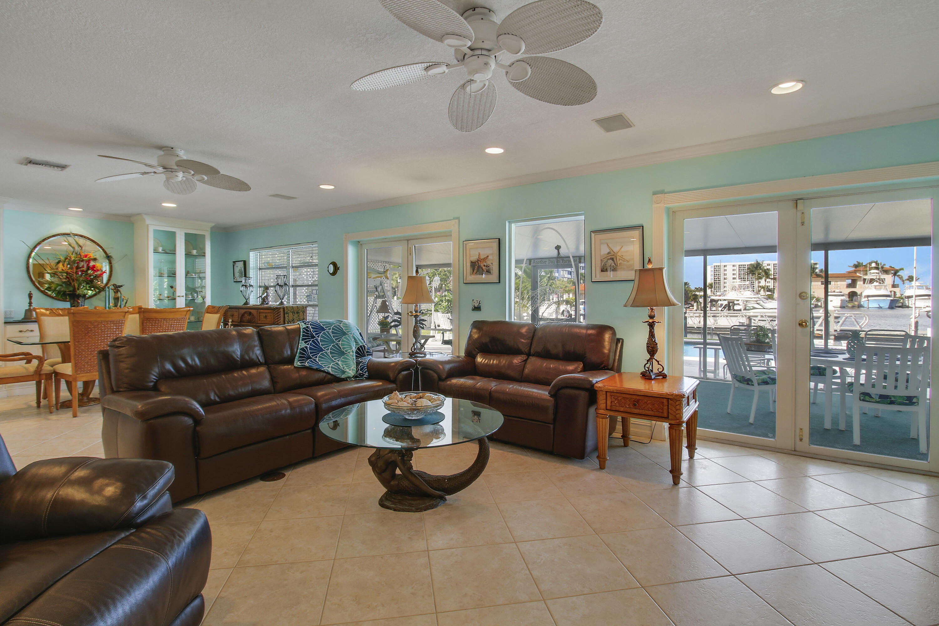 110 Shr Dr Riviera Beach, FL 33404