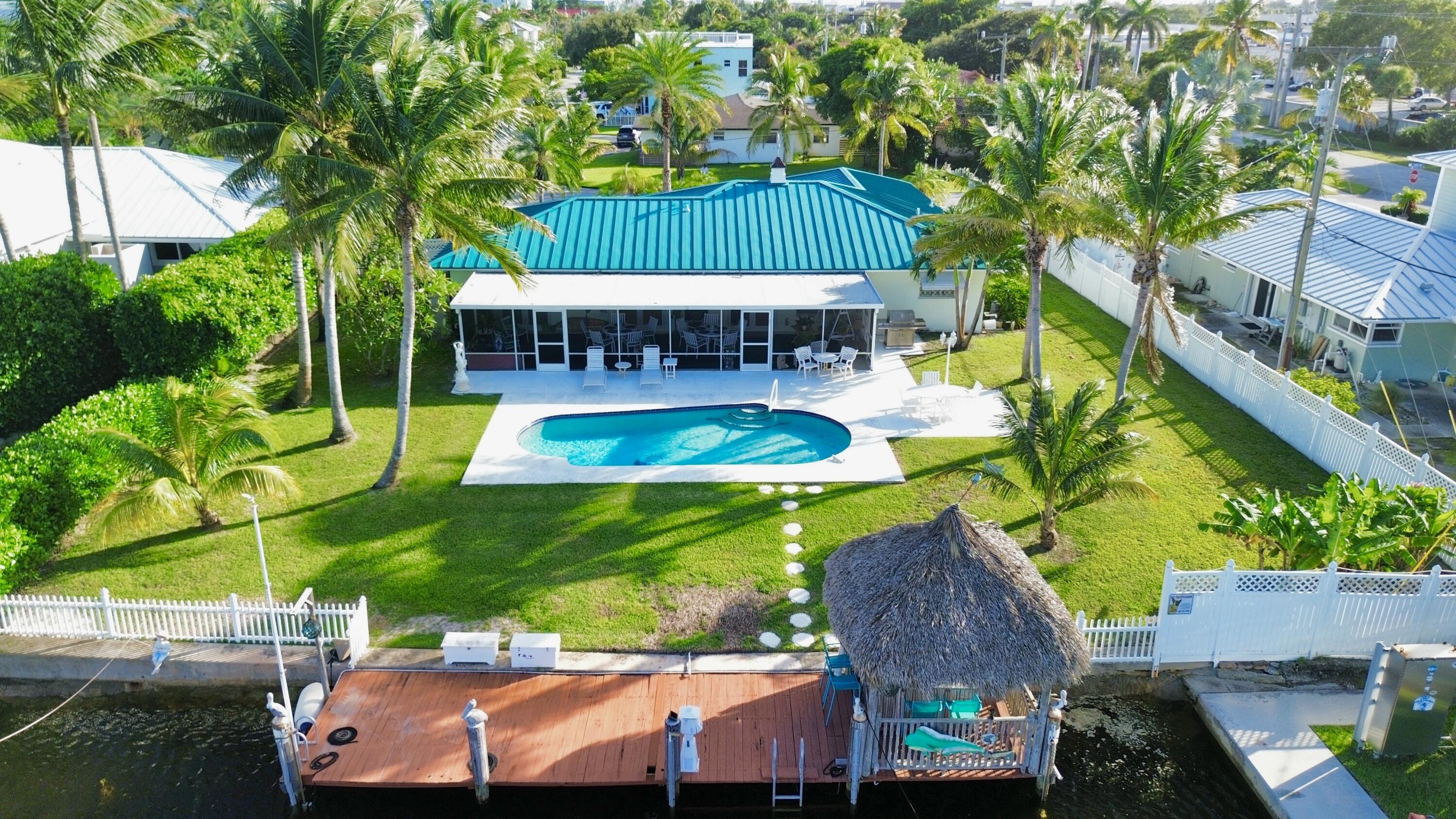110 Shr Dr Riviera Beach, FL 33404