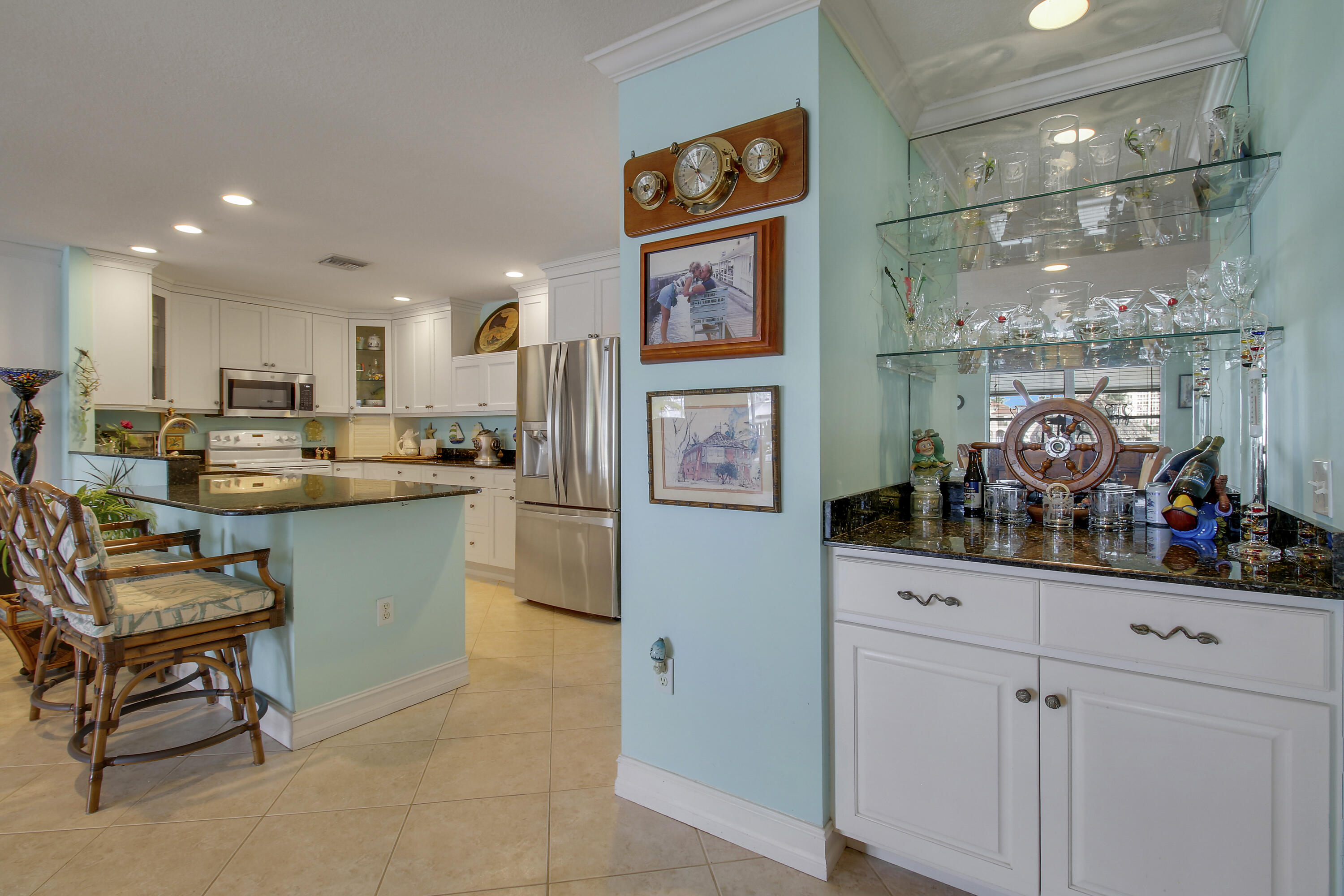 110 Shr Dr Riviera Beach, FL 33404