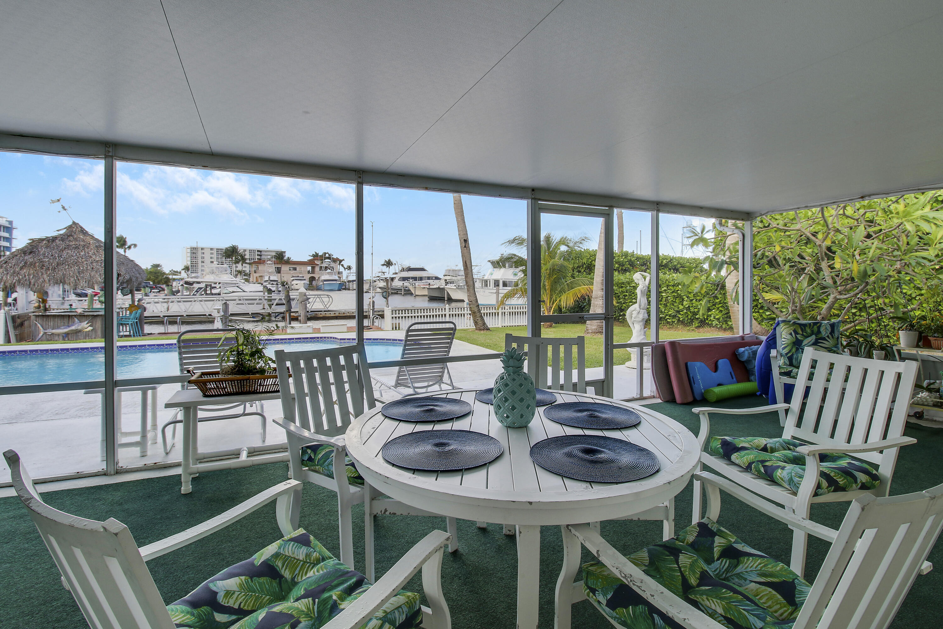 110 Shr Dr Riviera Beach, FL 33404