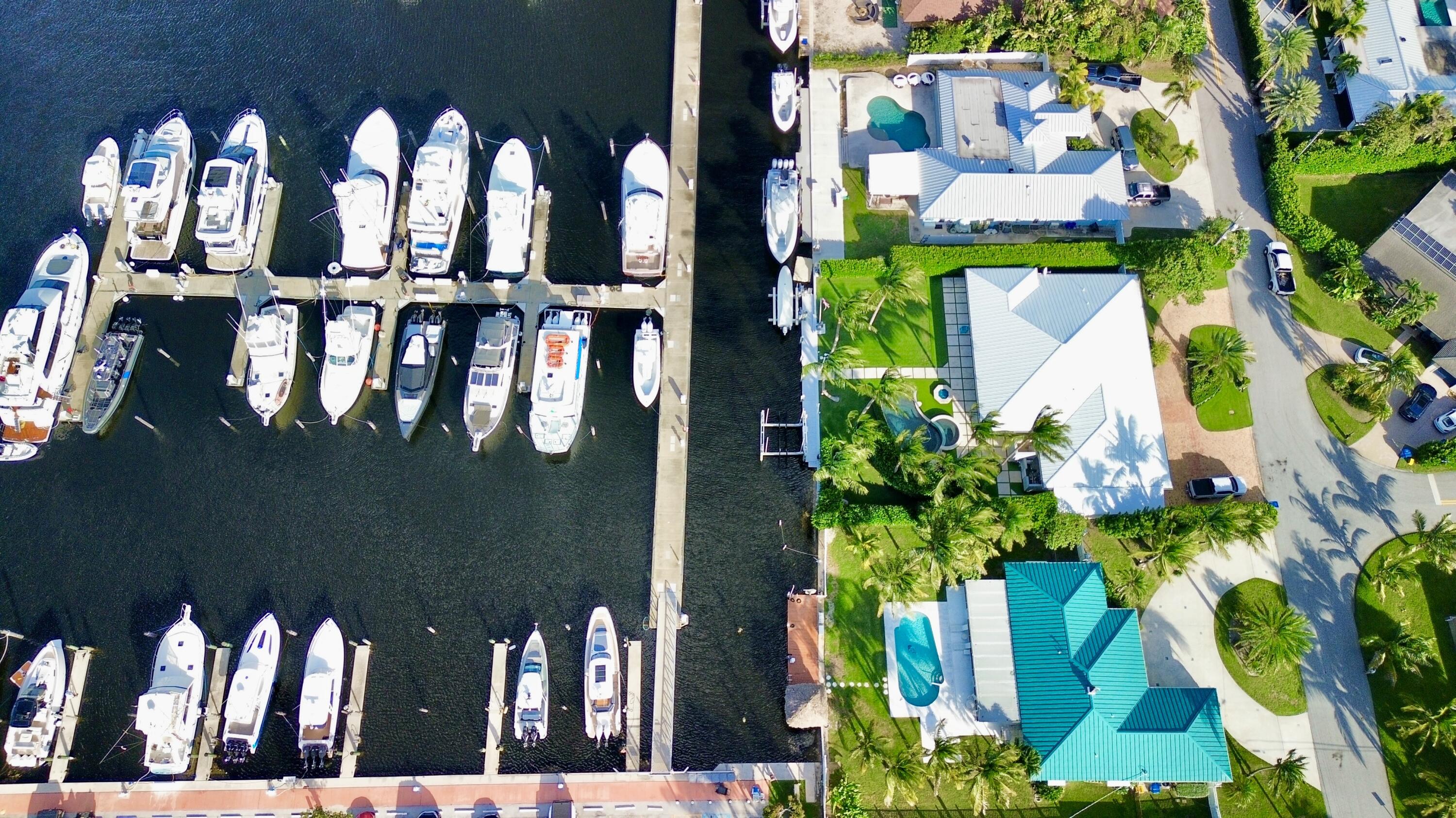 110 Shr Dr Riviera Beach, FL 33404