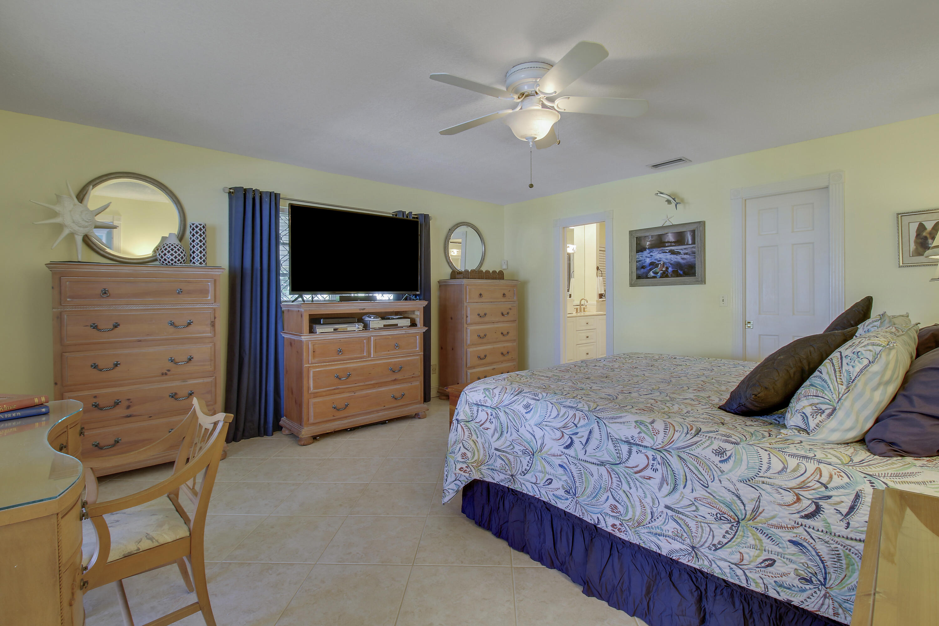110 Shr Dr Riviera Beach, FL 33404