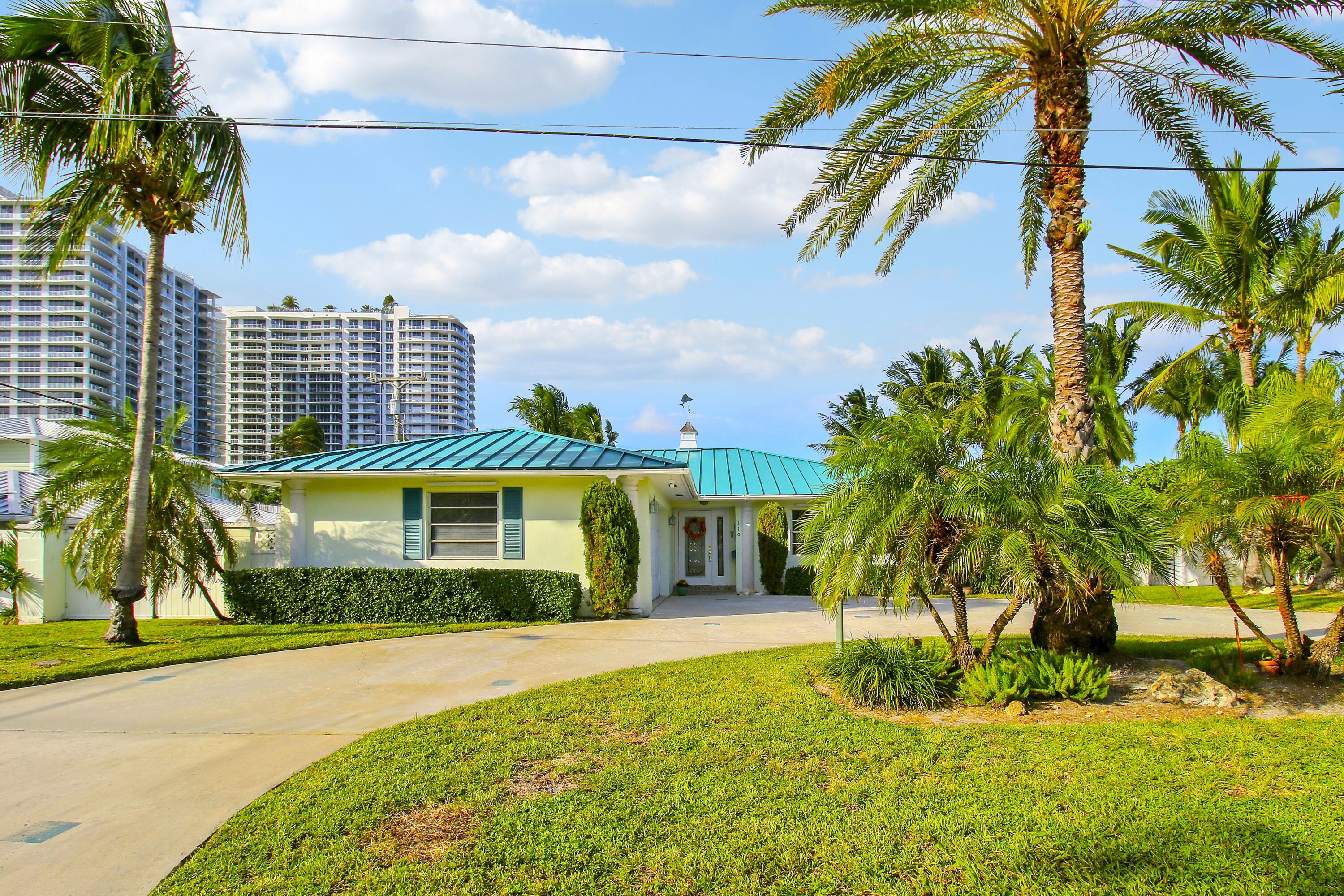 110 Shr Dr Riviera Beach, FL 33404