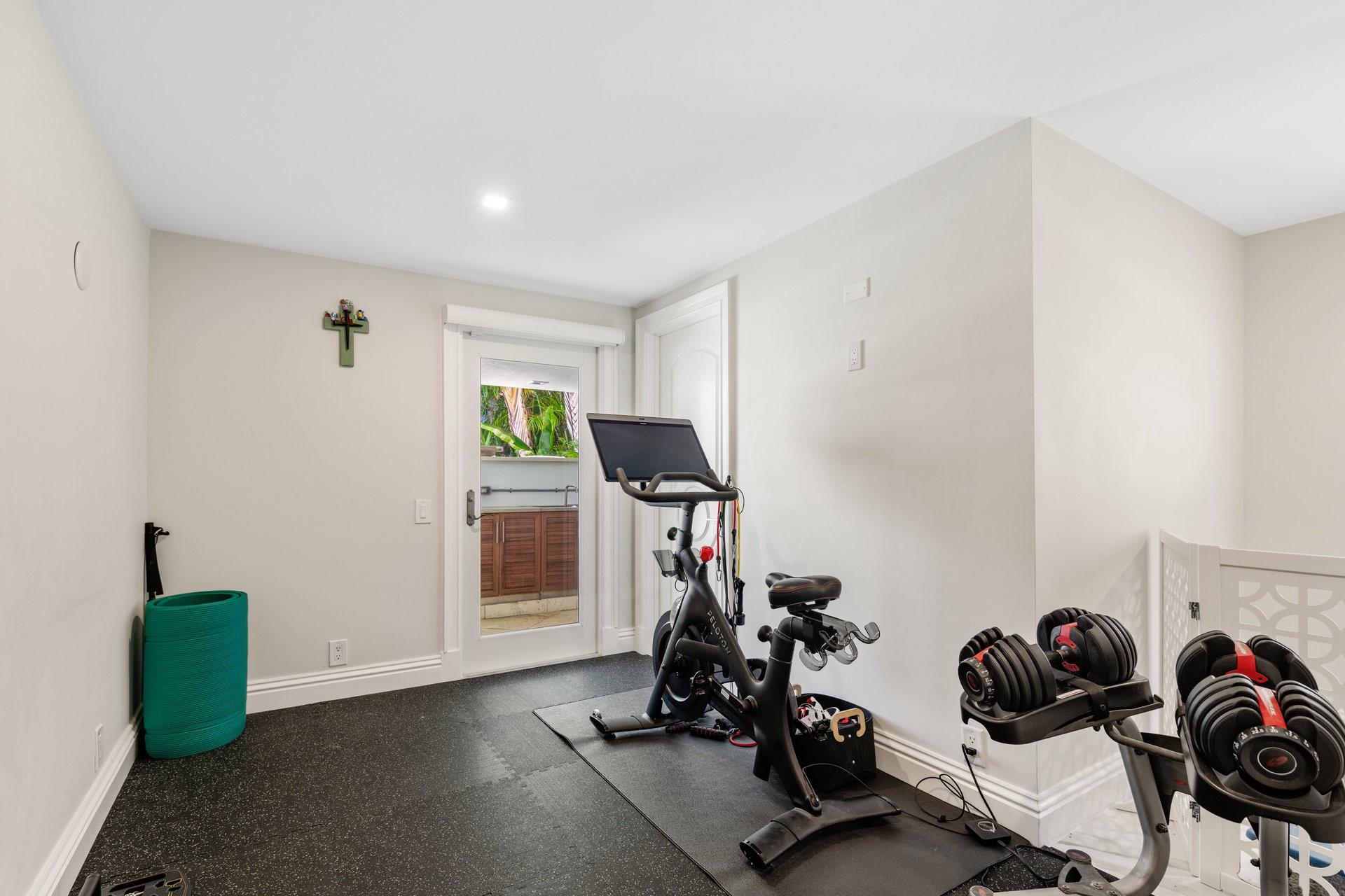 2307 N Riverside Dr Pompano Beach, FL 33062