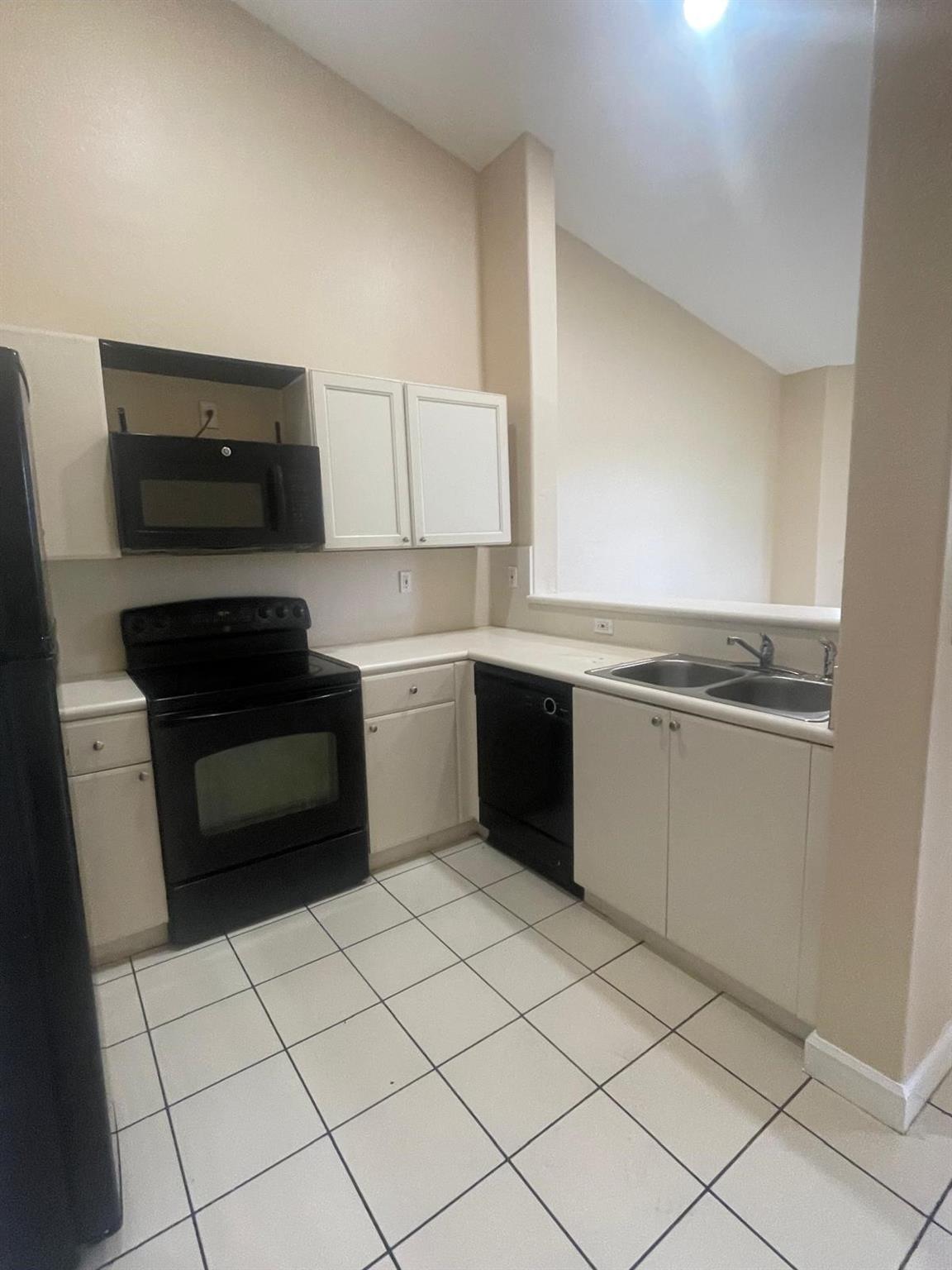 2903 SE 17th Ave #211