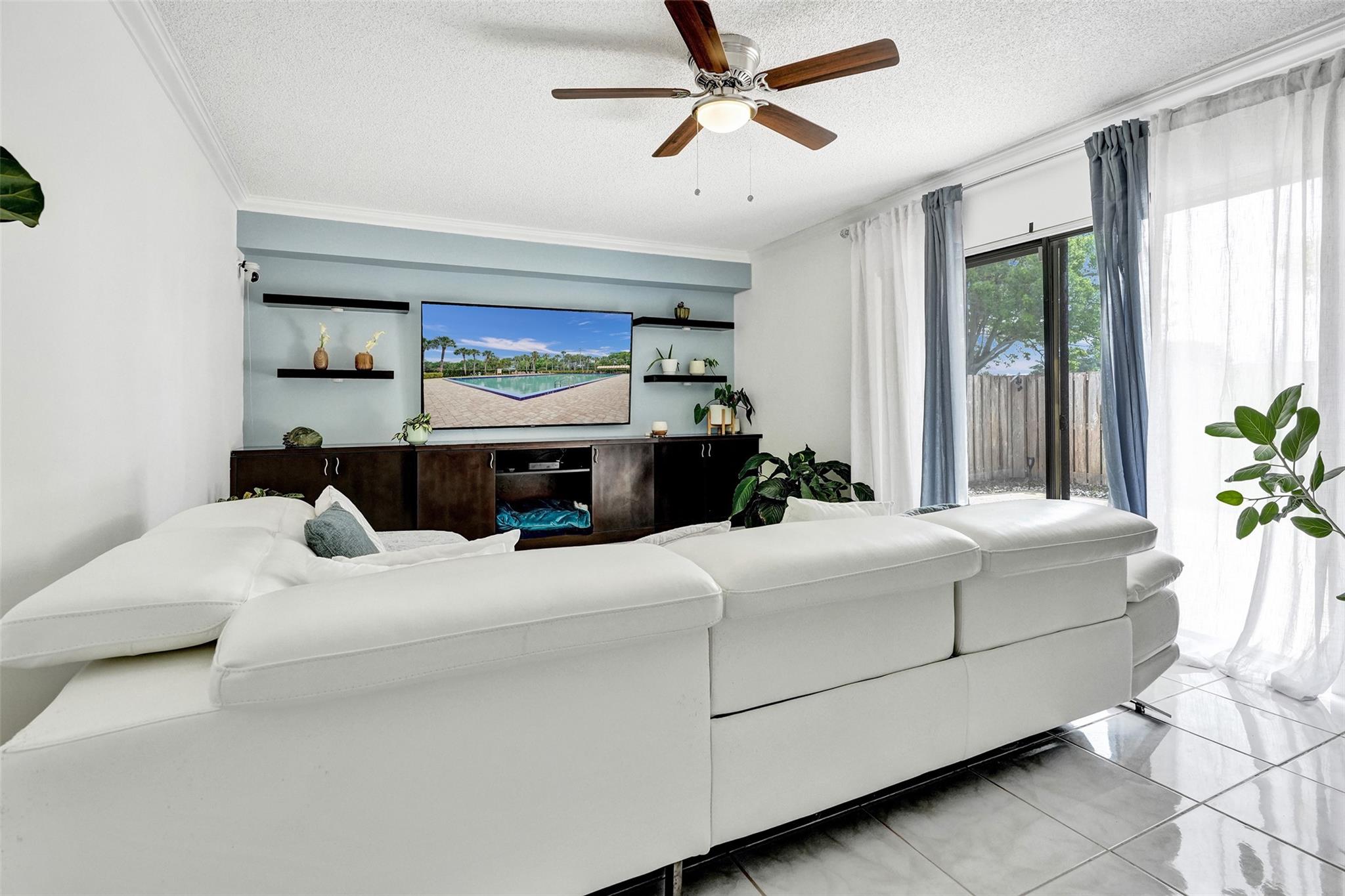 906 9th Way,West Palm Beach, FL 33407