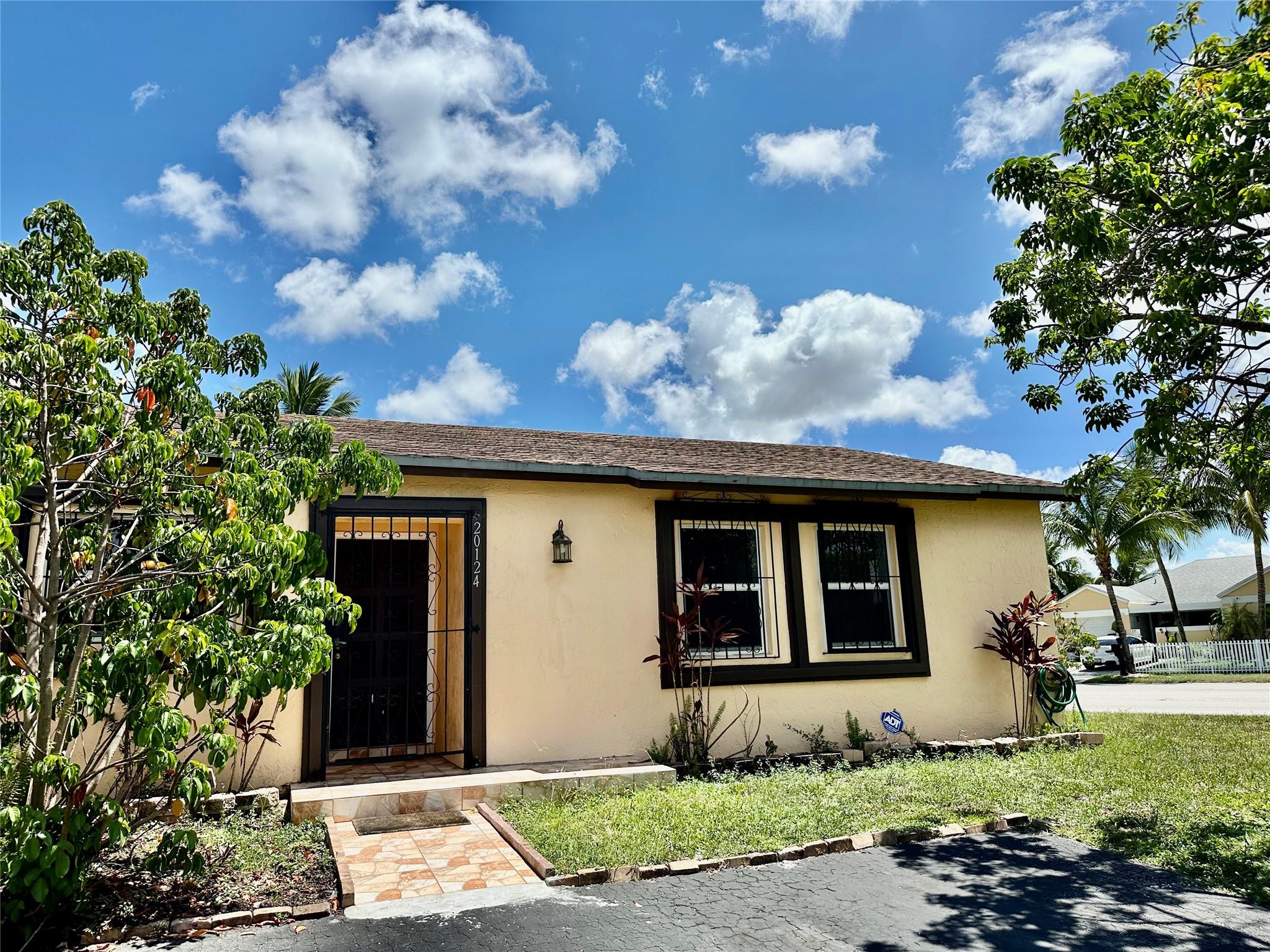 20124 NW 28th Ct