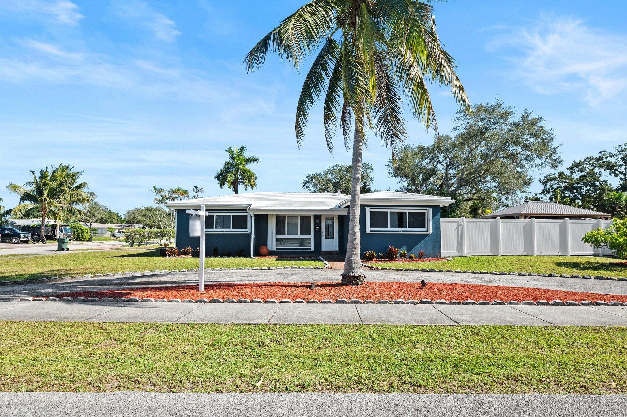 1900 SW 33rd Ave