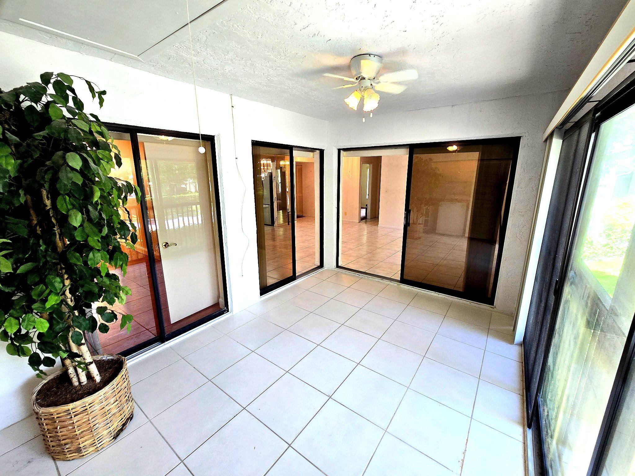 4049 N Carambola Cir #4049