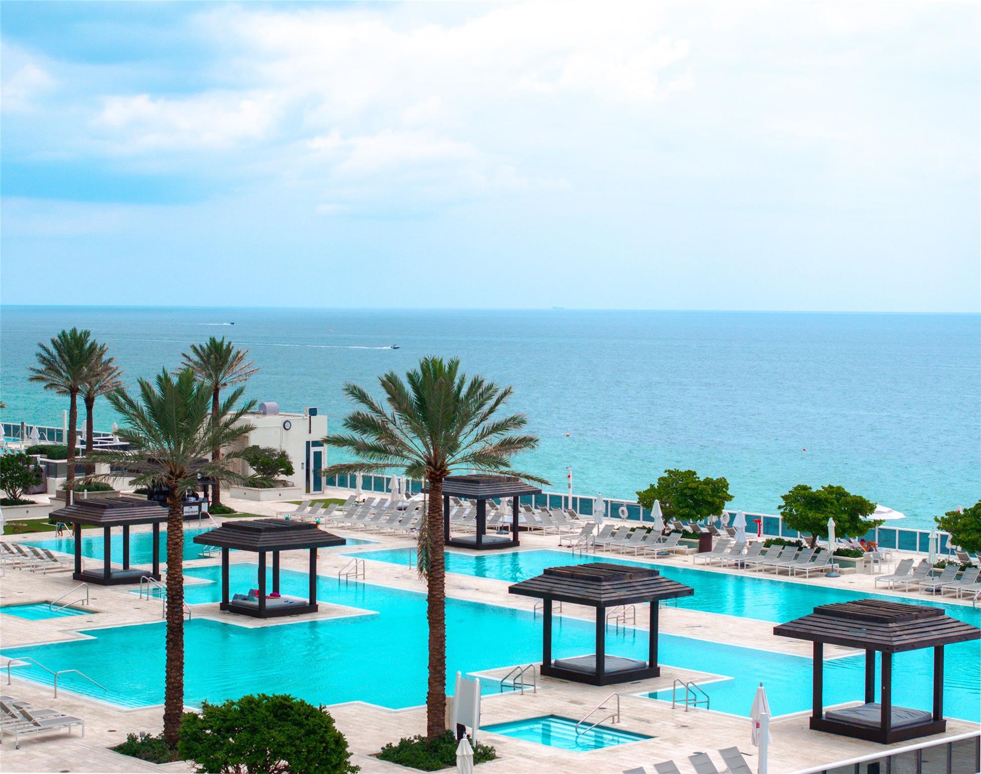 image Beach Club2