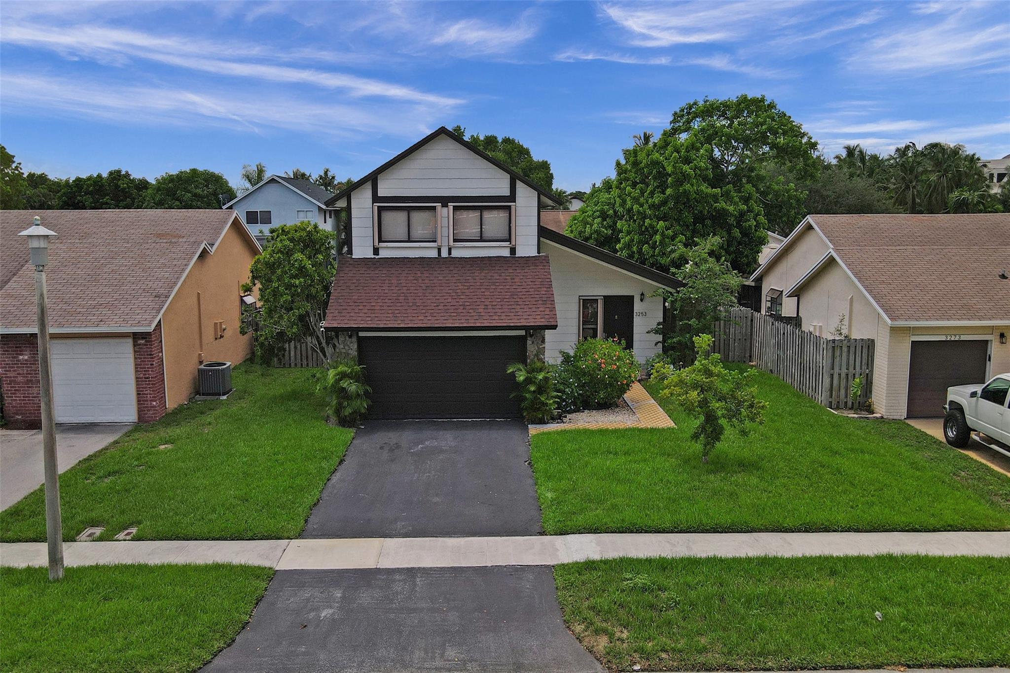 3253 NW 104th Ave