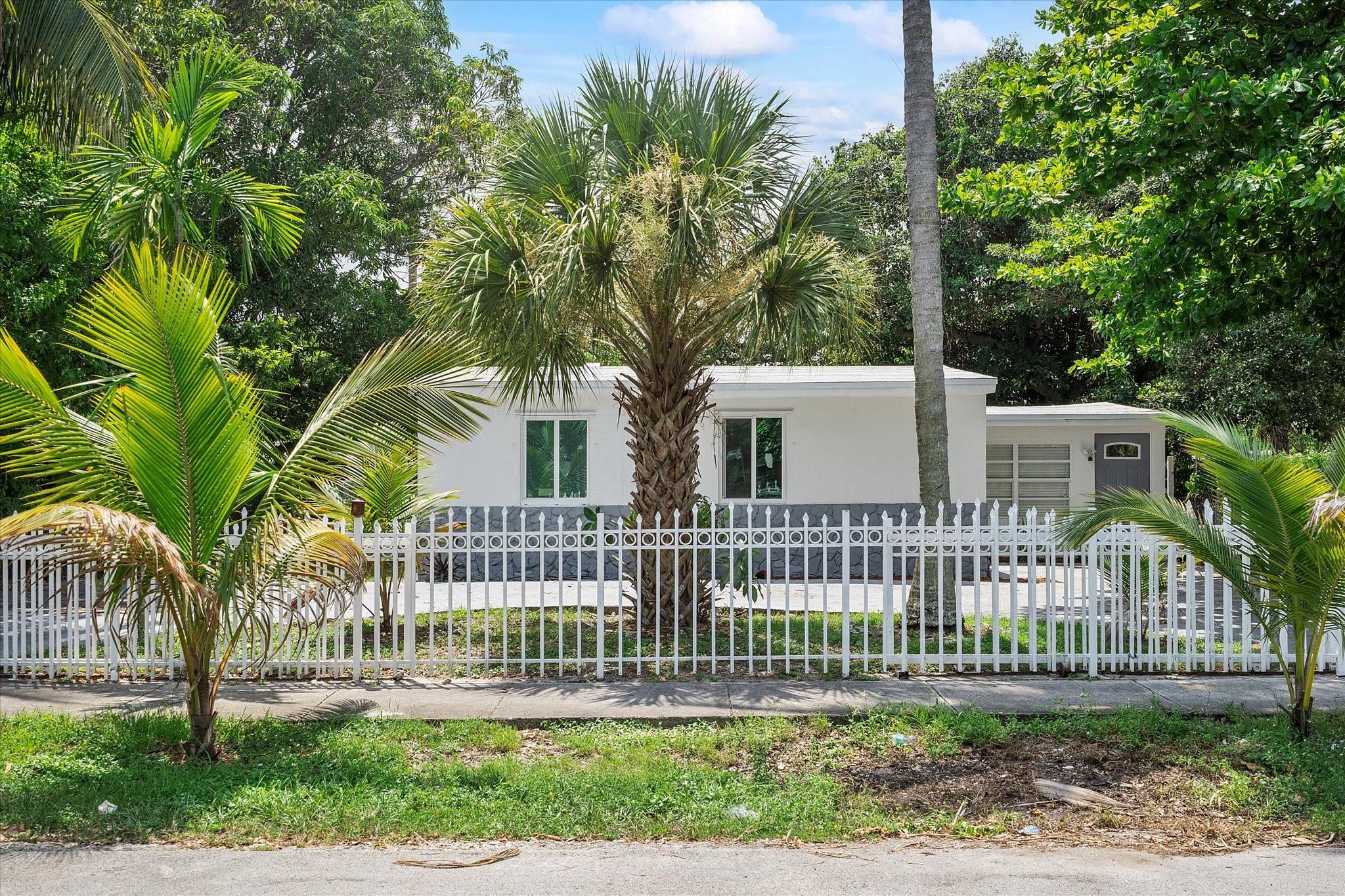 4520 SW 38th St