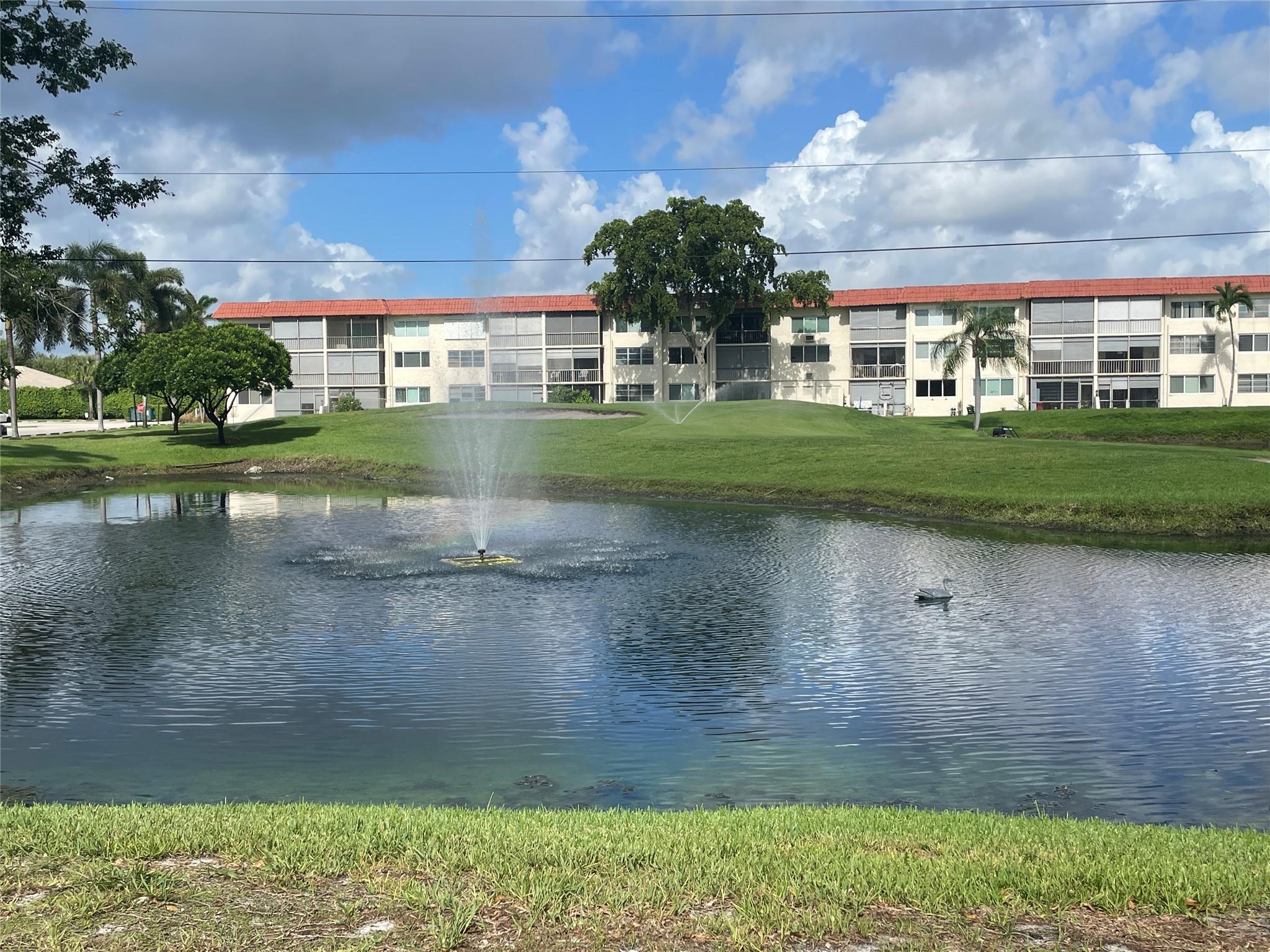 8962 S Hollybrook Blvd #308