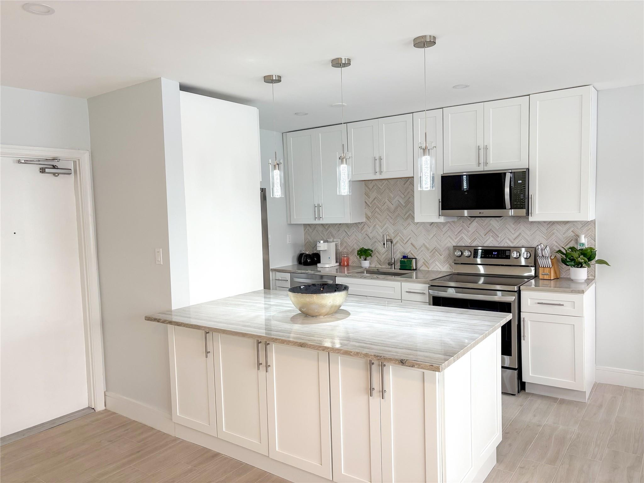 4541 N Ocean #8 Fort Lauderdale, FL 33308