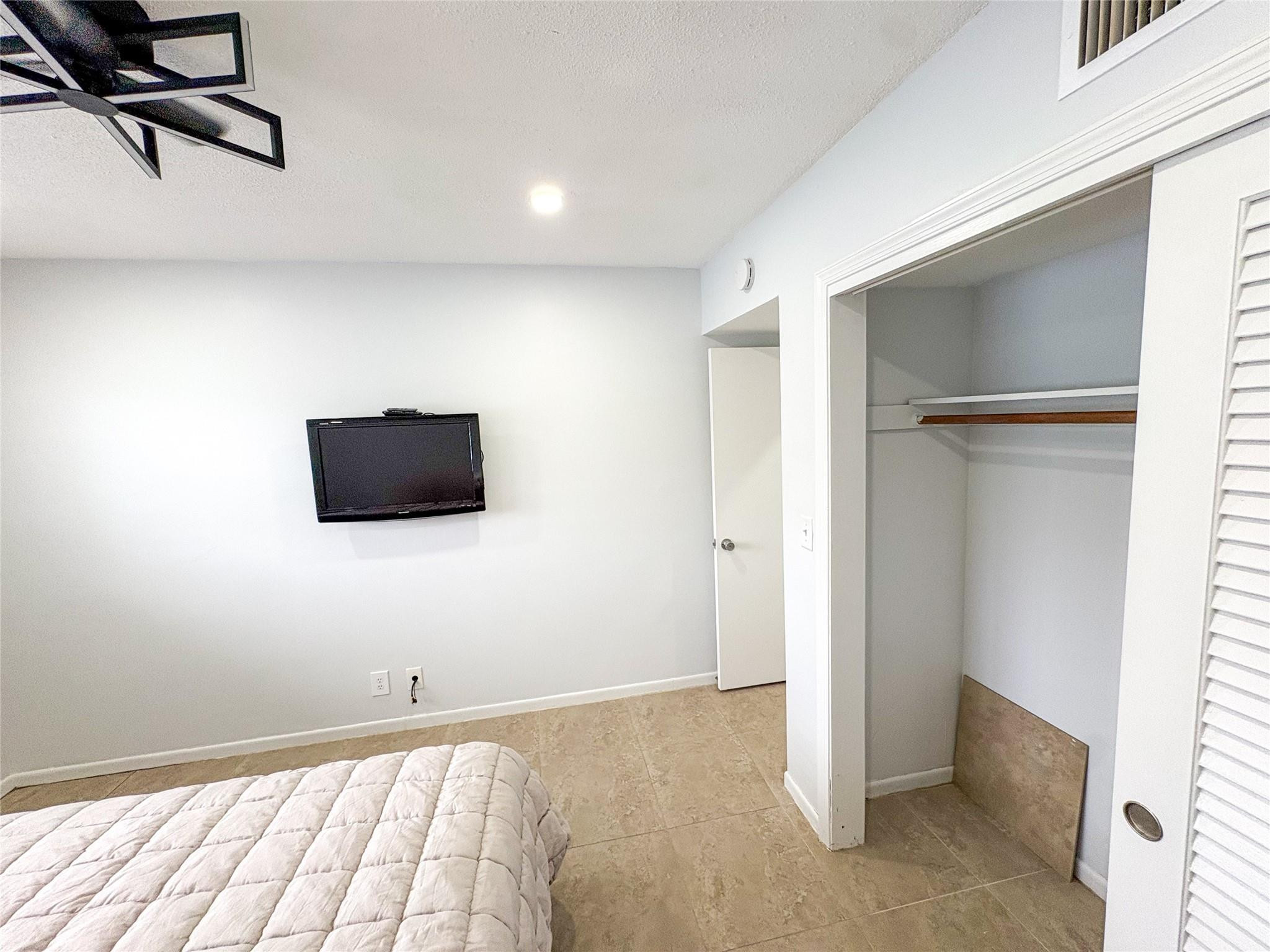 4541 N Ocean #8 Fort Lauderdale, FL 33308