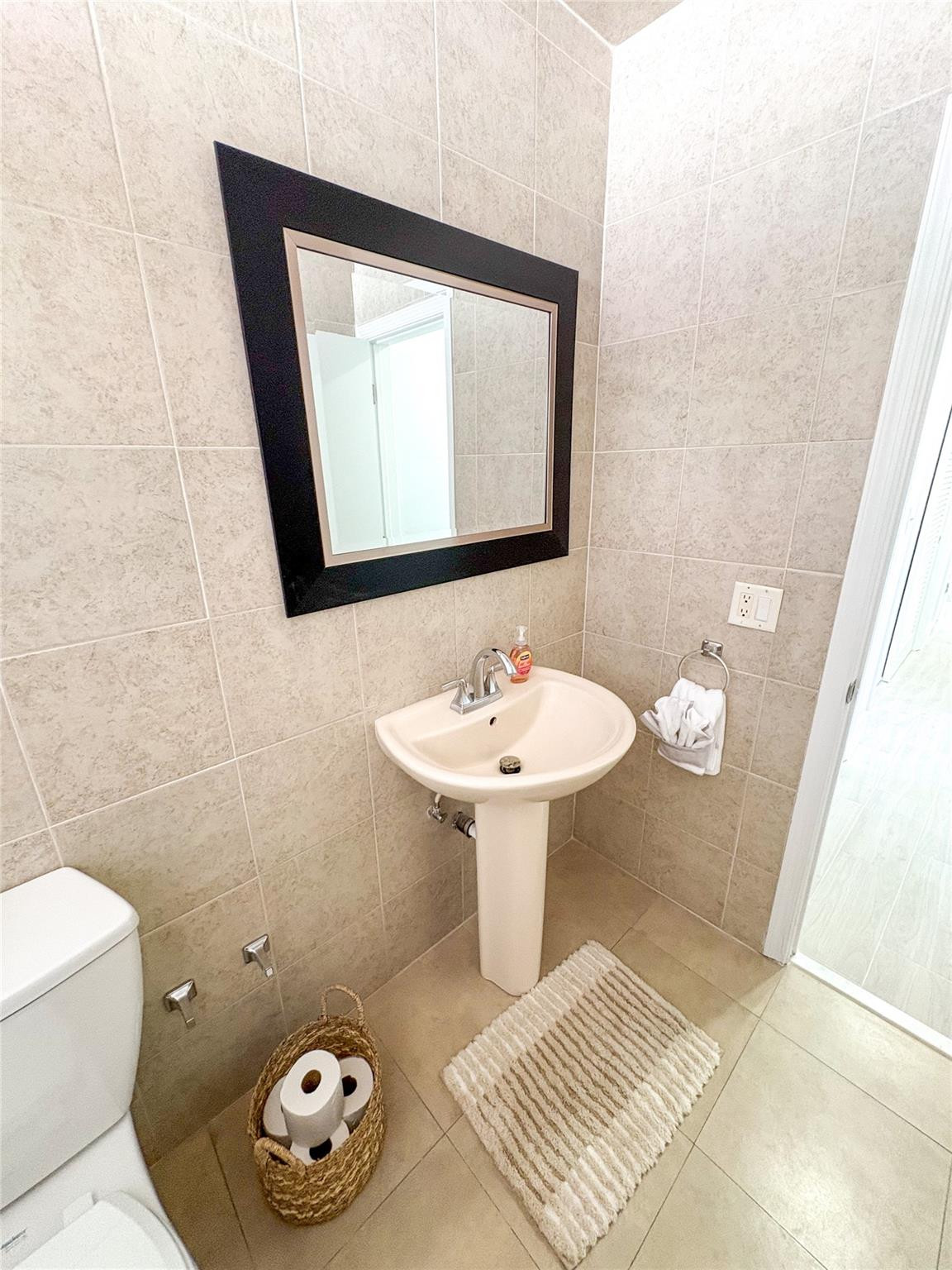 4541 N Ocean #8 Fort Lauderdale, FL 33308