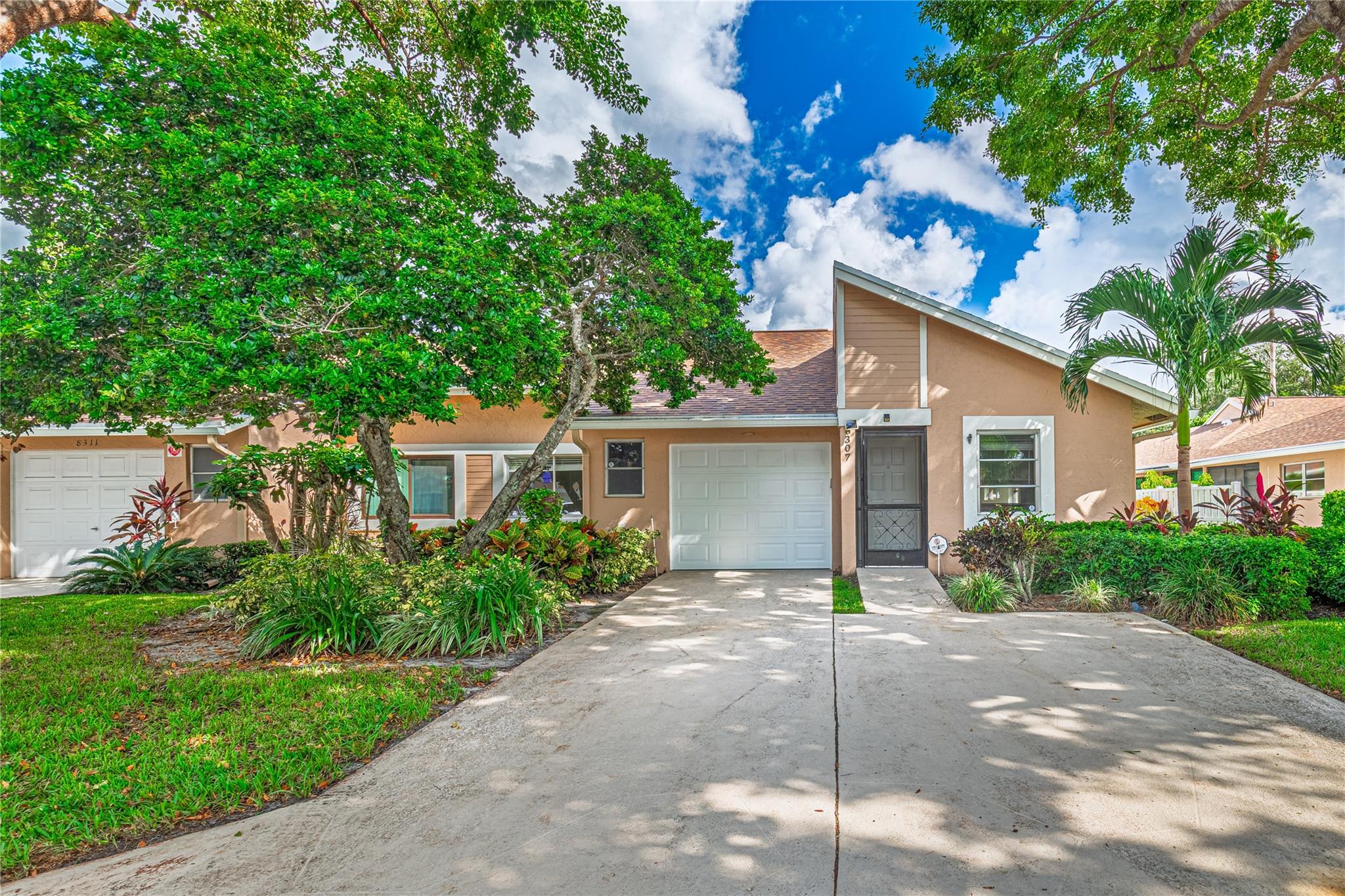 8307 Summerbreeze Ln