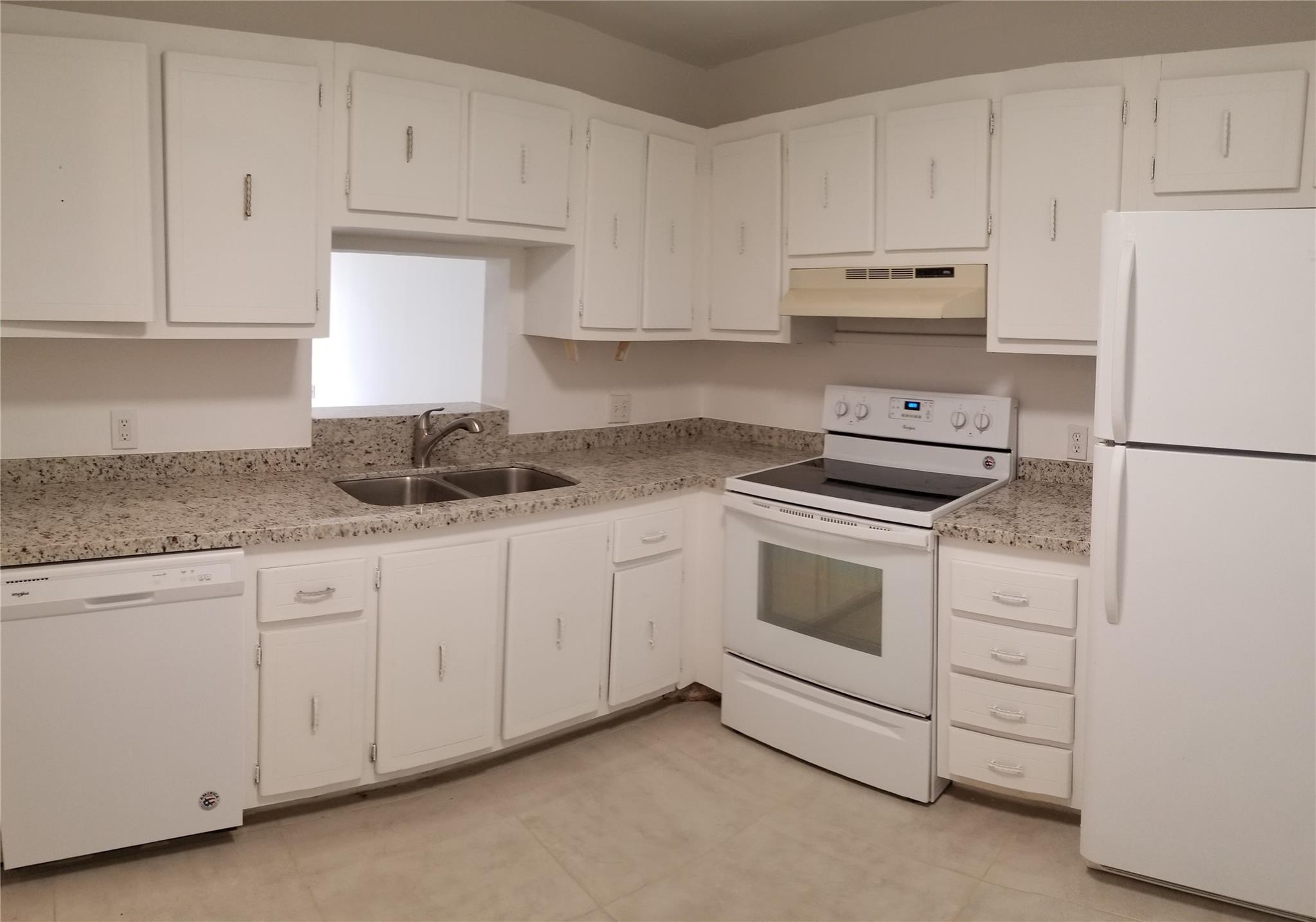 11905 NE 2nd Ave #307