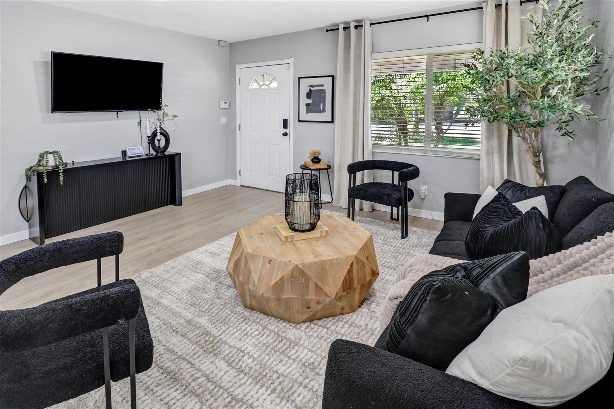 131 NE 55th St Oakland Park, FL 33334