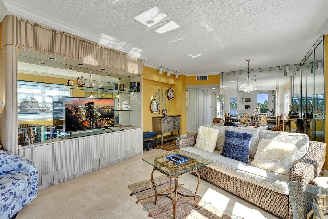 1481 S Ocean #412 Pompano Beach, FL 33062