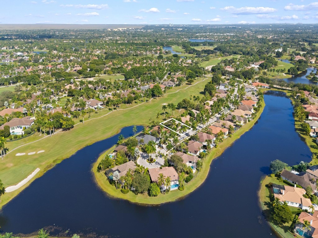 2583 Mayfair Ln Weston, FL 33327