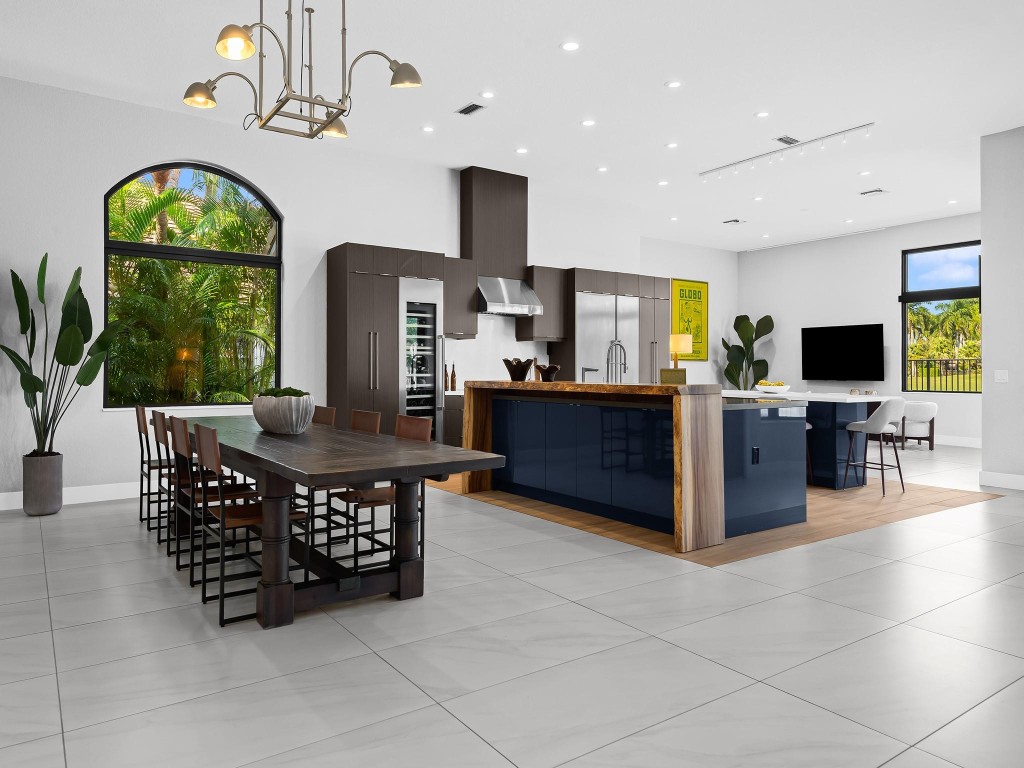 2583 Mayfair Ln Weston, FL 33327