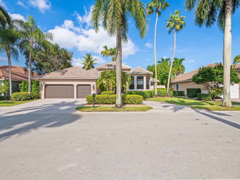 2583 Mayfair Ln Weston, FL 33327
