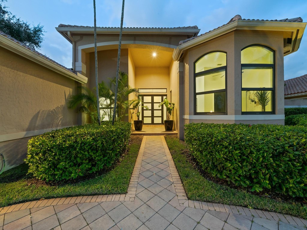2583 Mayfair Ln Weston, FL 33327