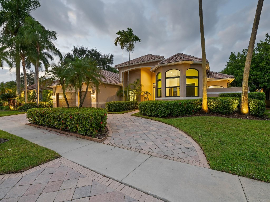 2583 Mayfair Ln Weston, FL 33327