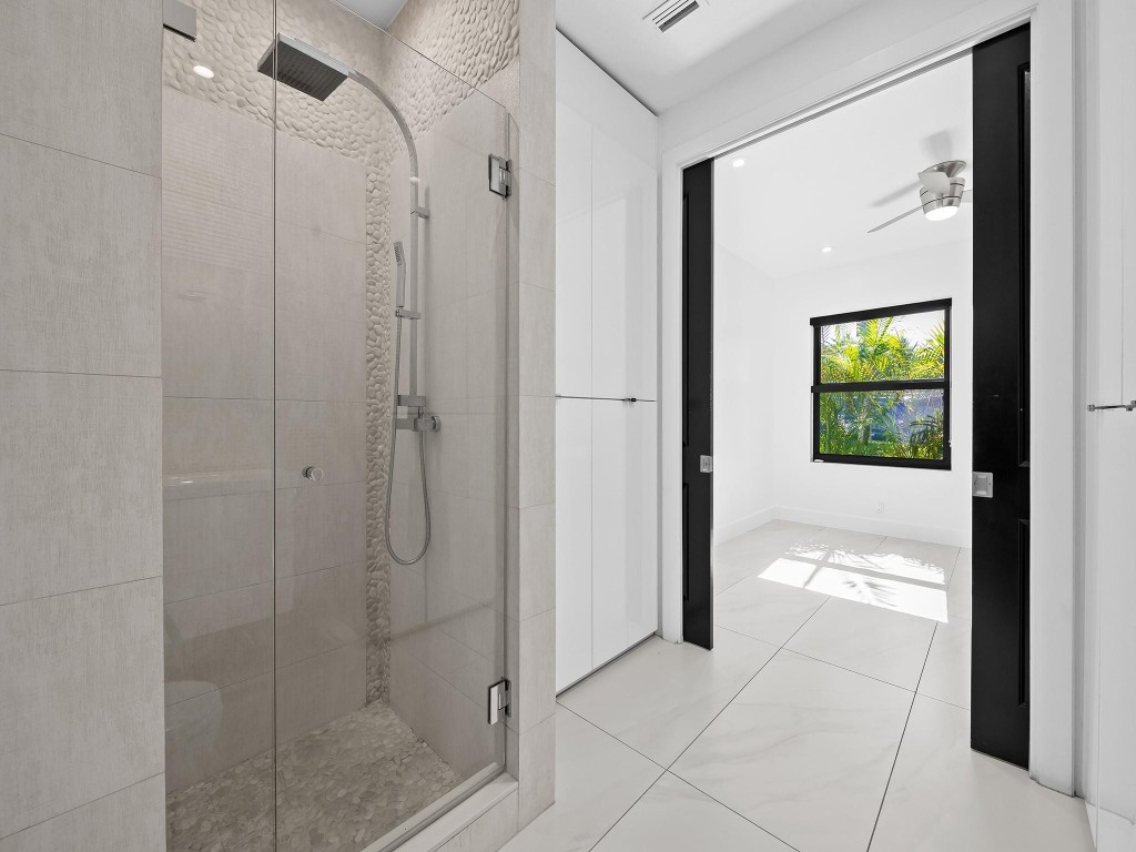 2583 Mayfair Ln Weston, FL 33327